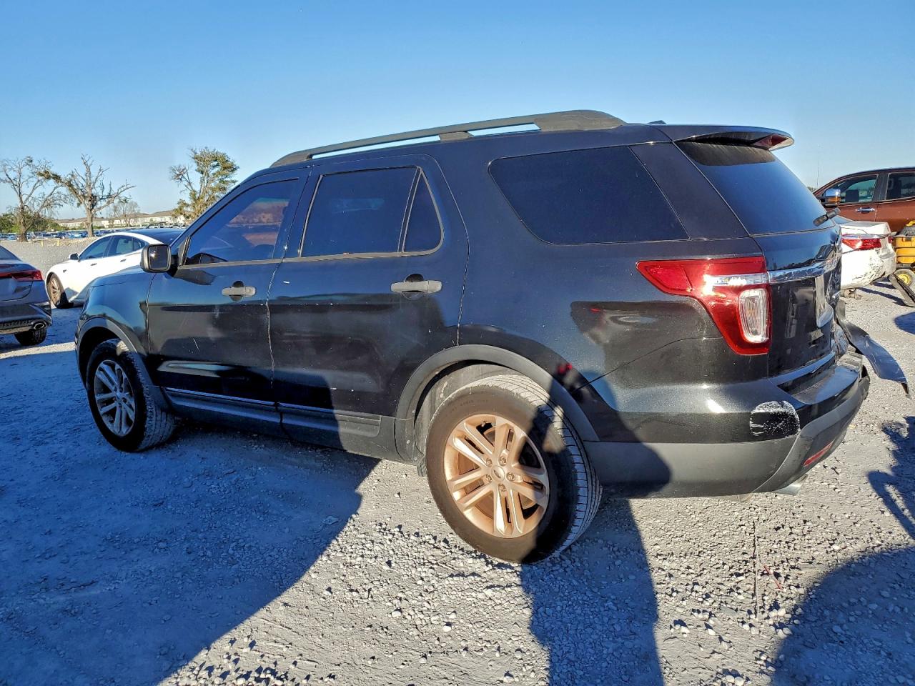 2015 FORD EXPLORER photo 2