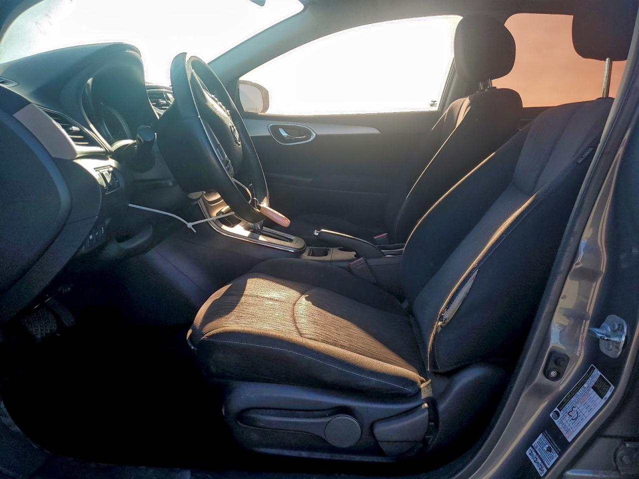 2015 NISSAN SENTRA S photo 13