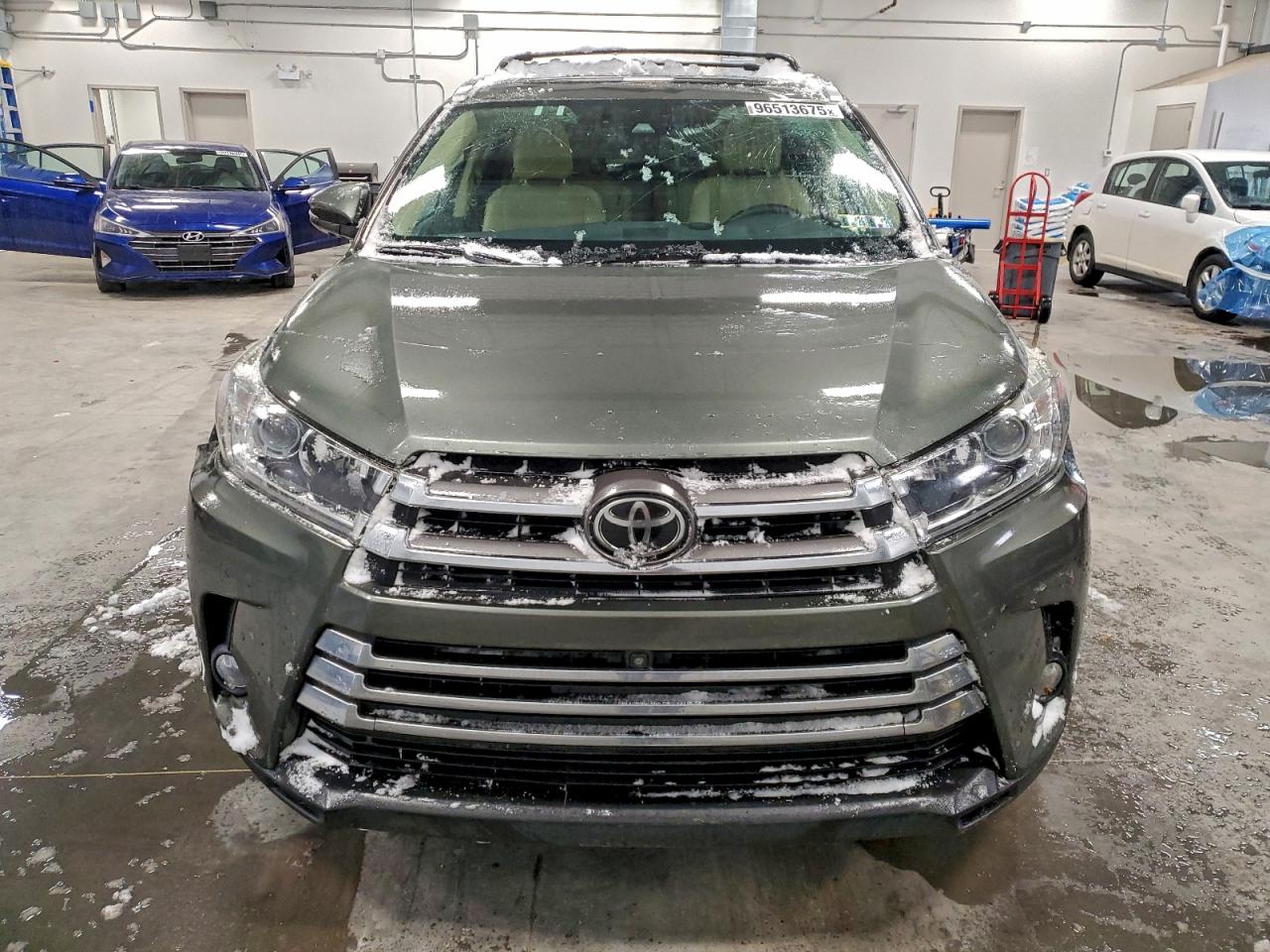 2018 TOYOTA HIGHLANDER LIMITED photo 5