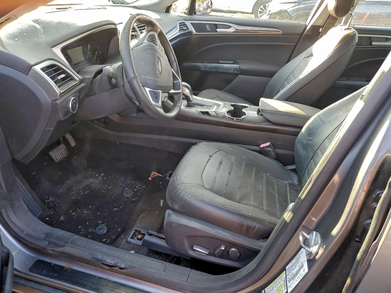 2014 FORD FUSION SE photo 7