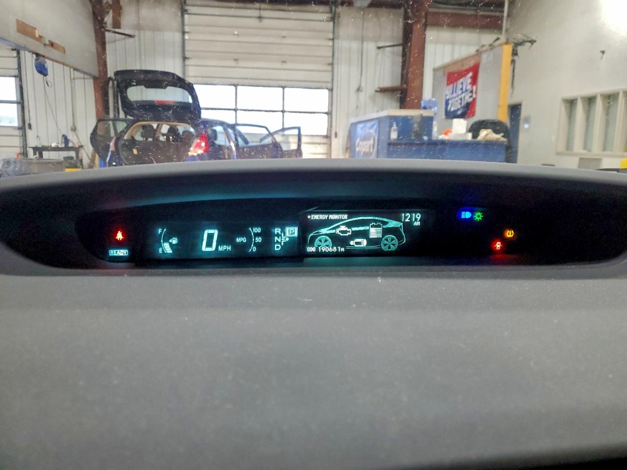 2011 TOYOTA PRIUS photo 9