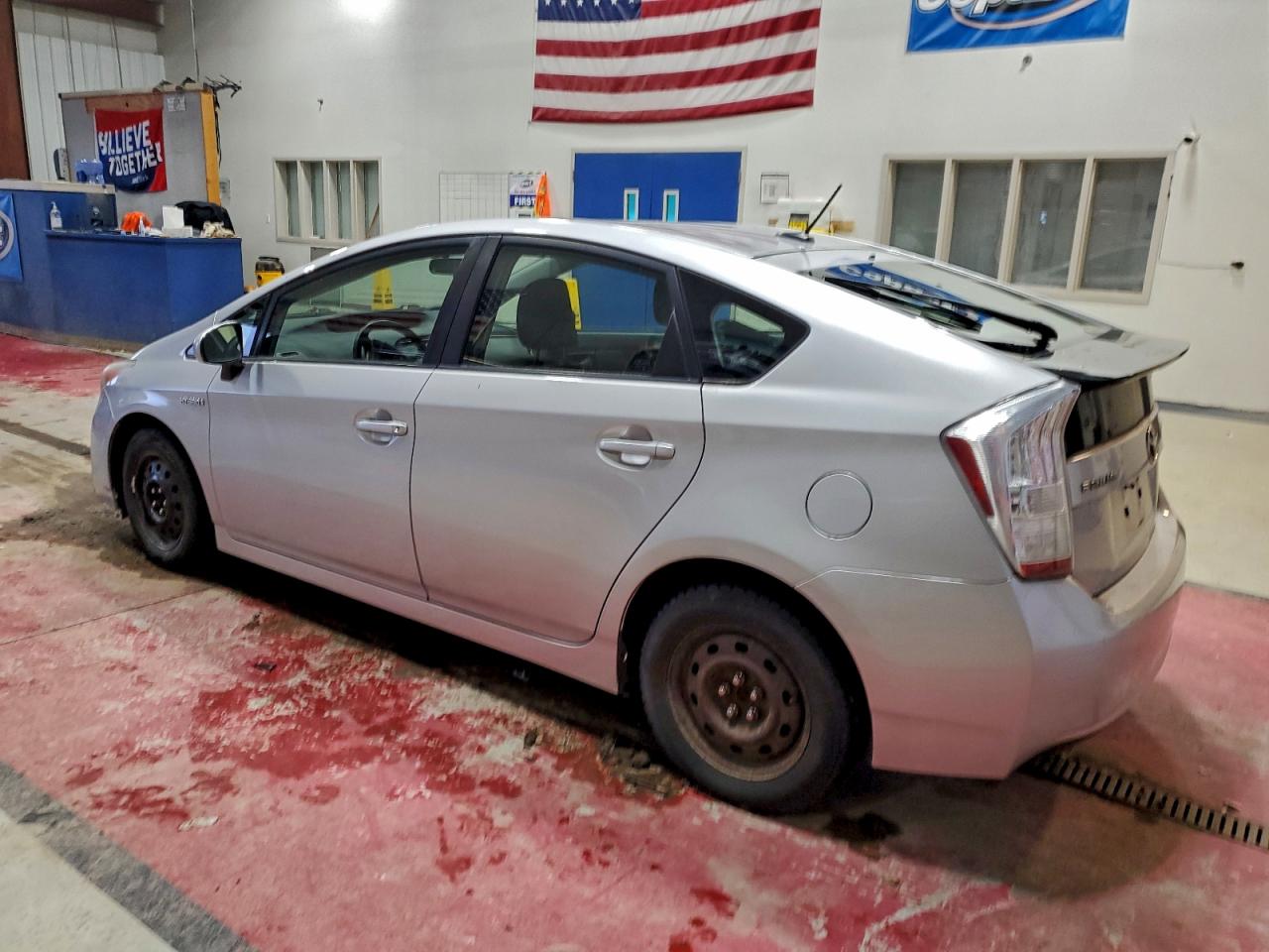 2011 TOYOTA PRIUS photo 2