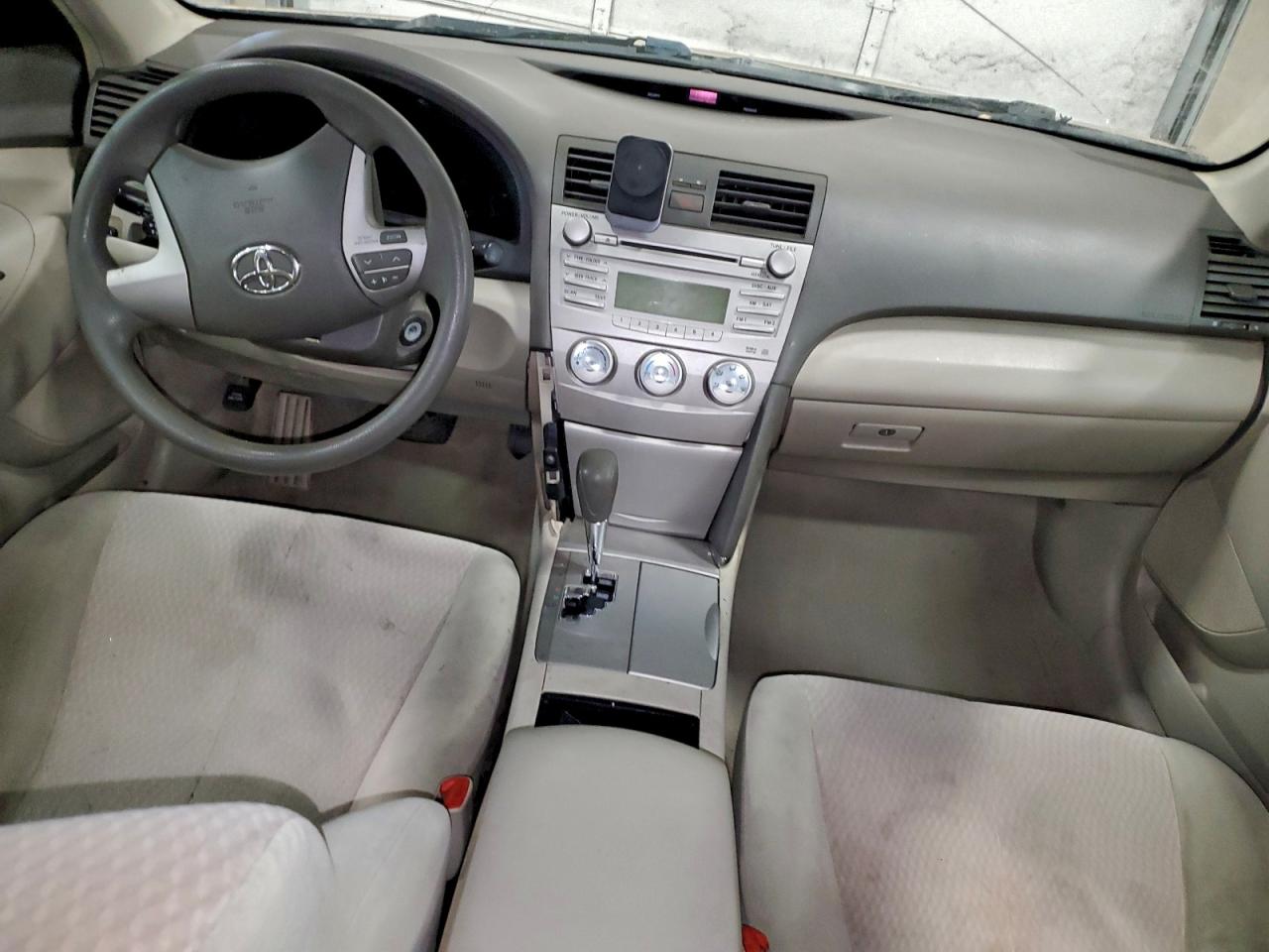 2010 TOYOTA CAMRY BASE photo 8