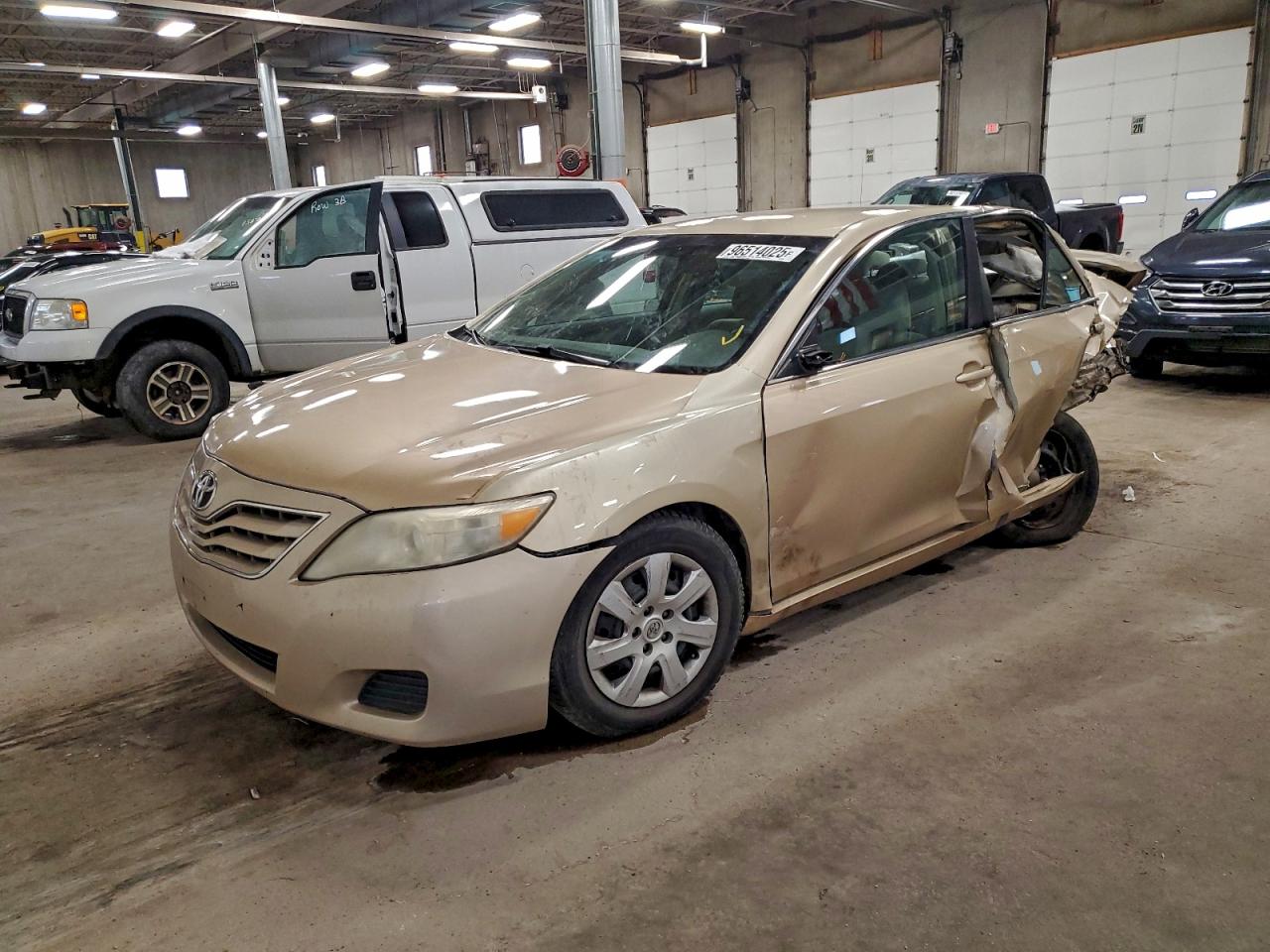 2010 TOYOTA CAMRY