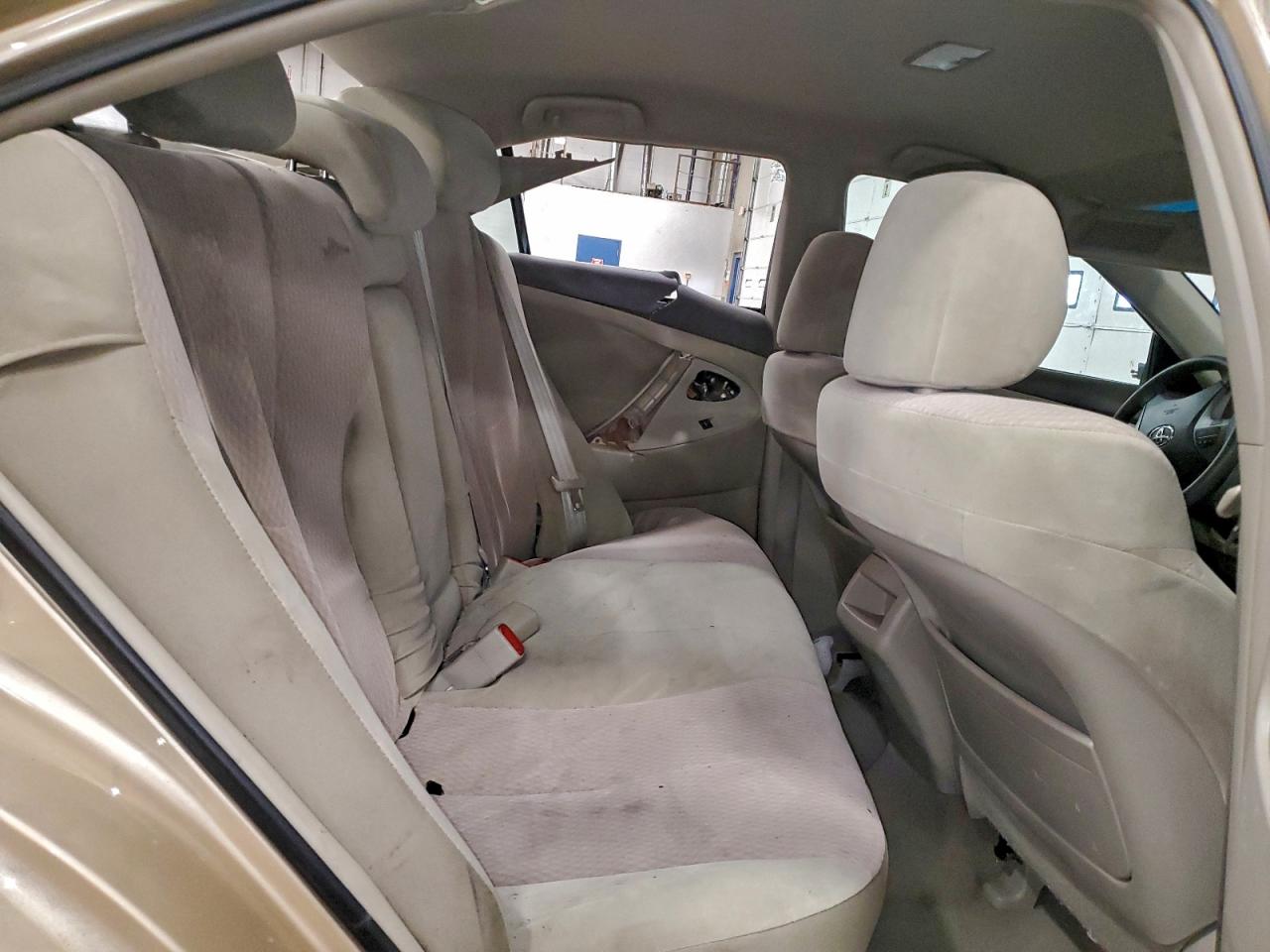 2010 TOYOTA CAMRY BASE photo 10