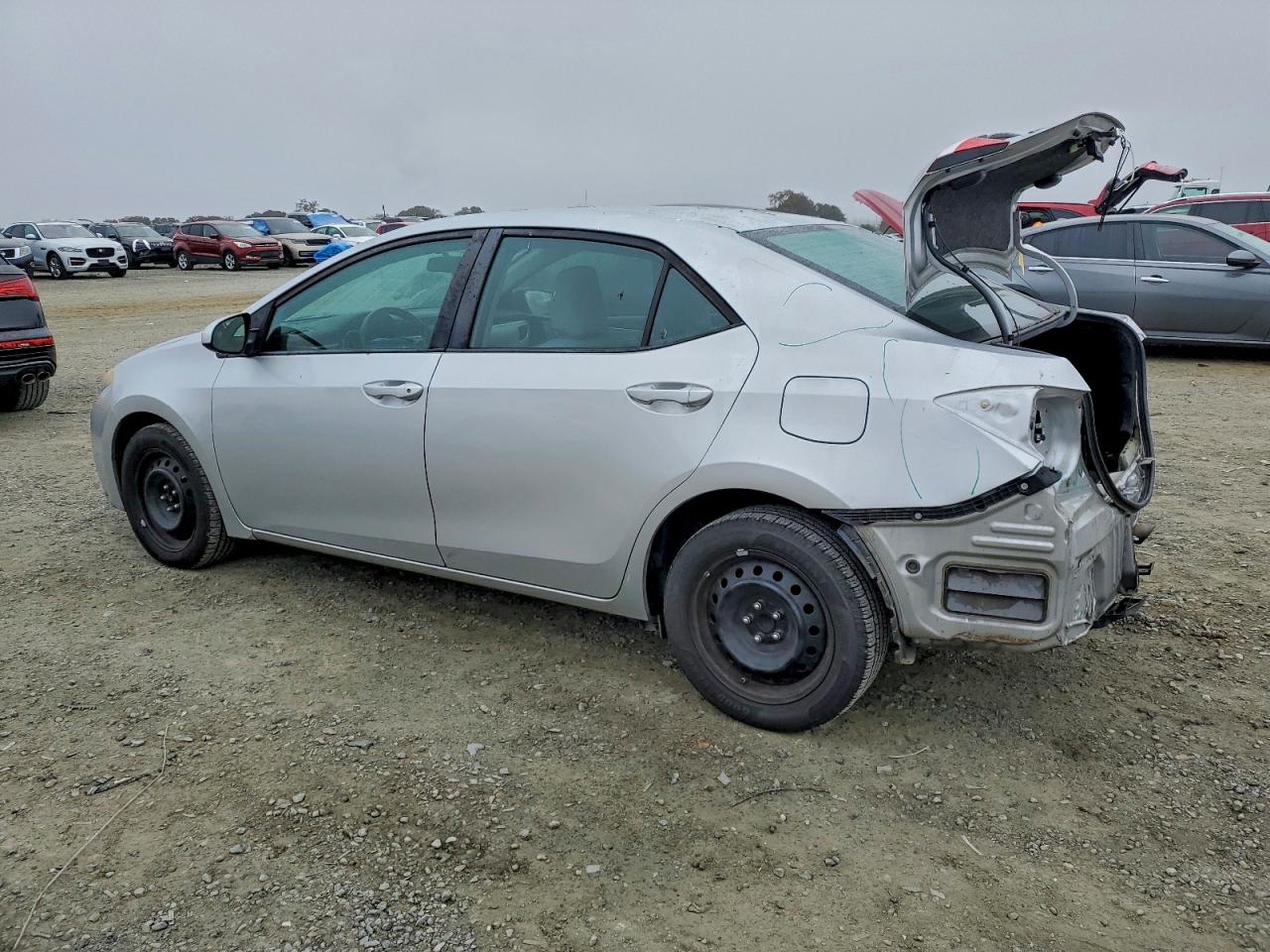 2016 TOYOTA COROLLA L photo 2