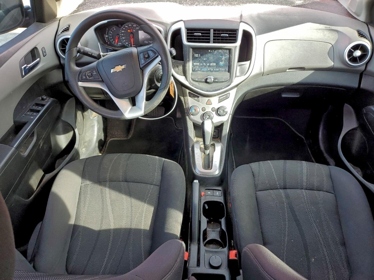 2017 CHEVROLET SONIC LT photo 8