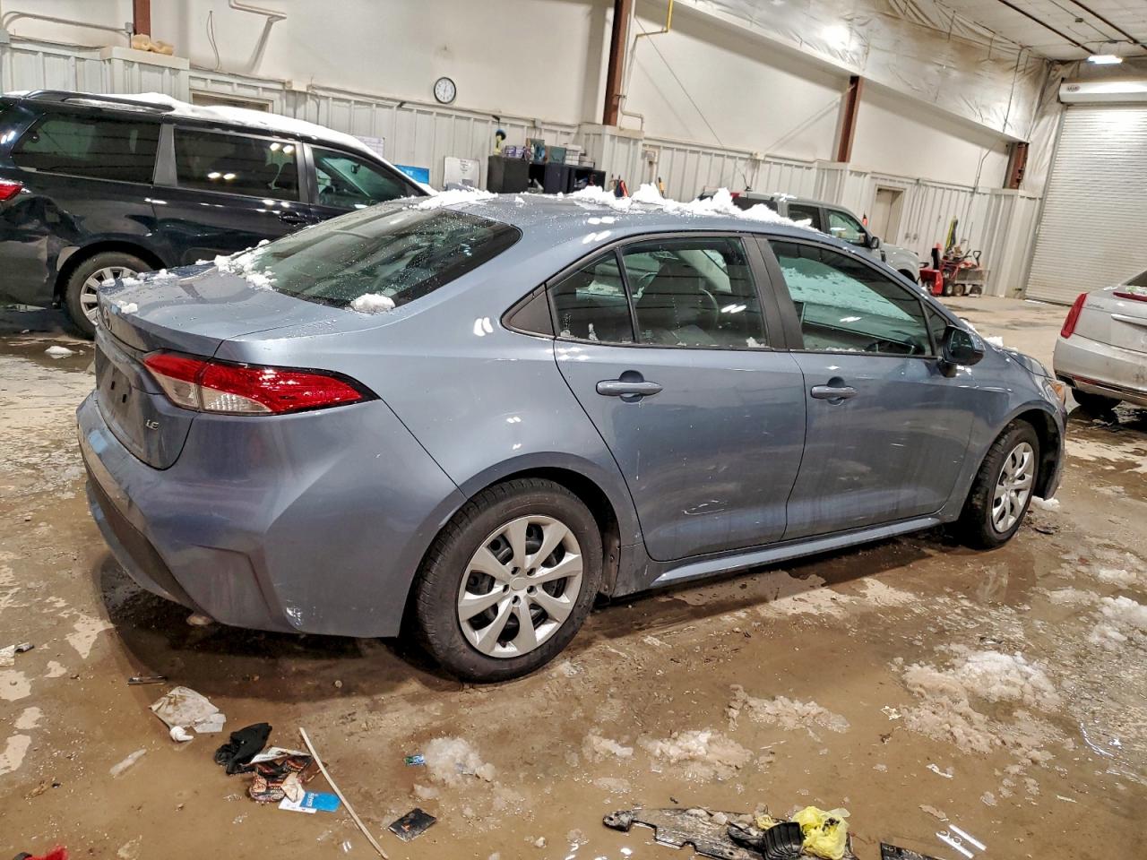 2020 TOYOTA COROLLA LE photo 3