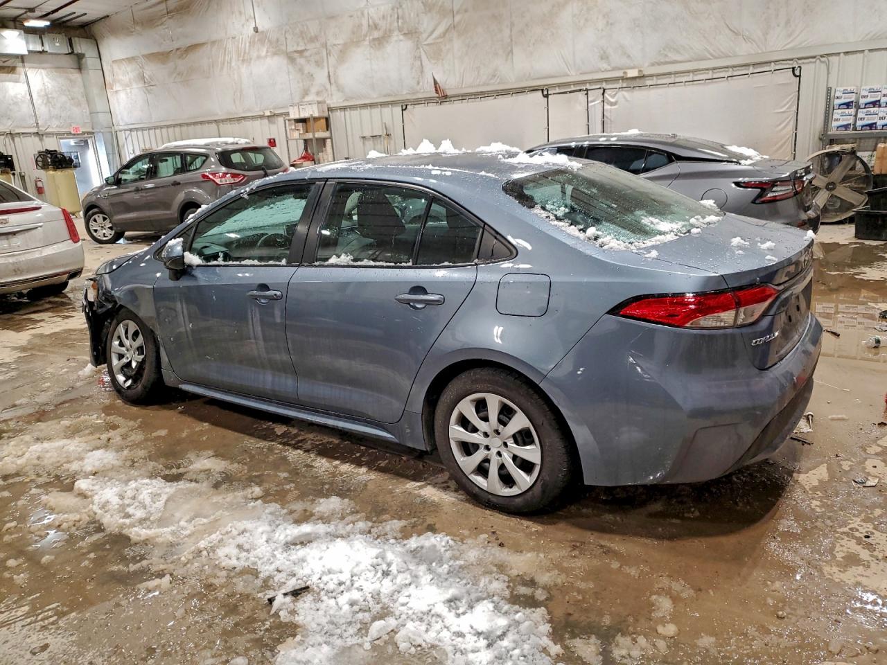 2020 TOYOTA COROLLA LE photo 2