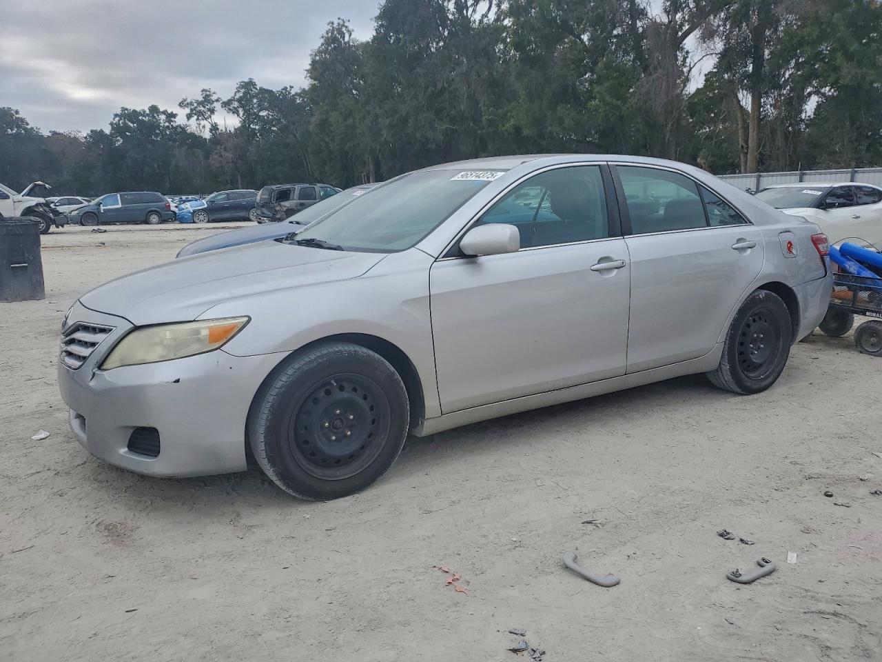 2011 TOYOTA CAMRY