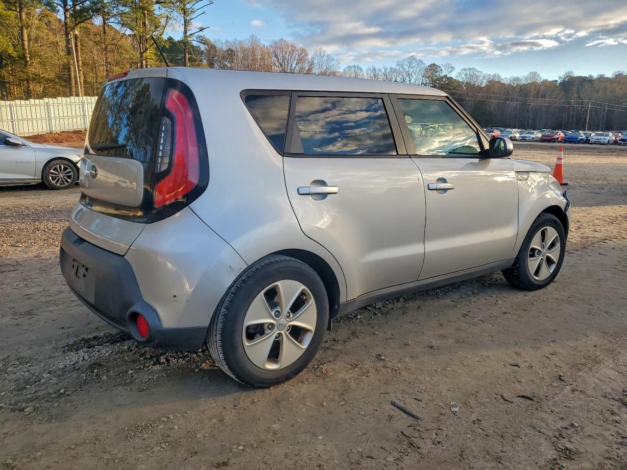 2016 KIA SOUL photo 3