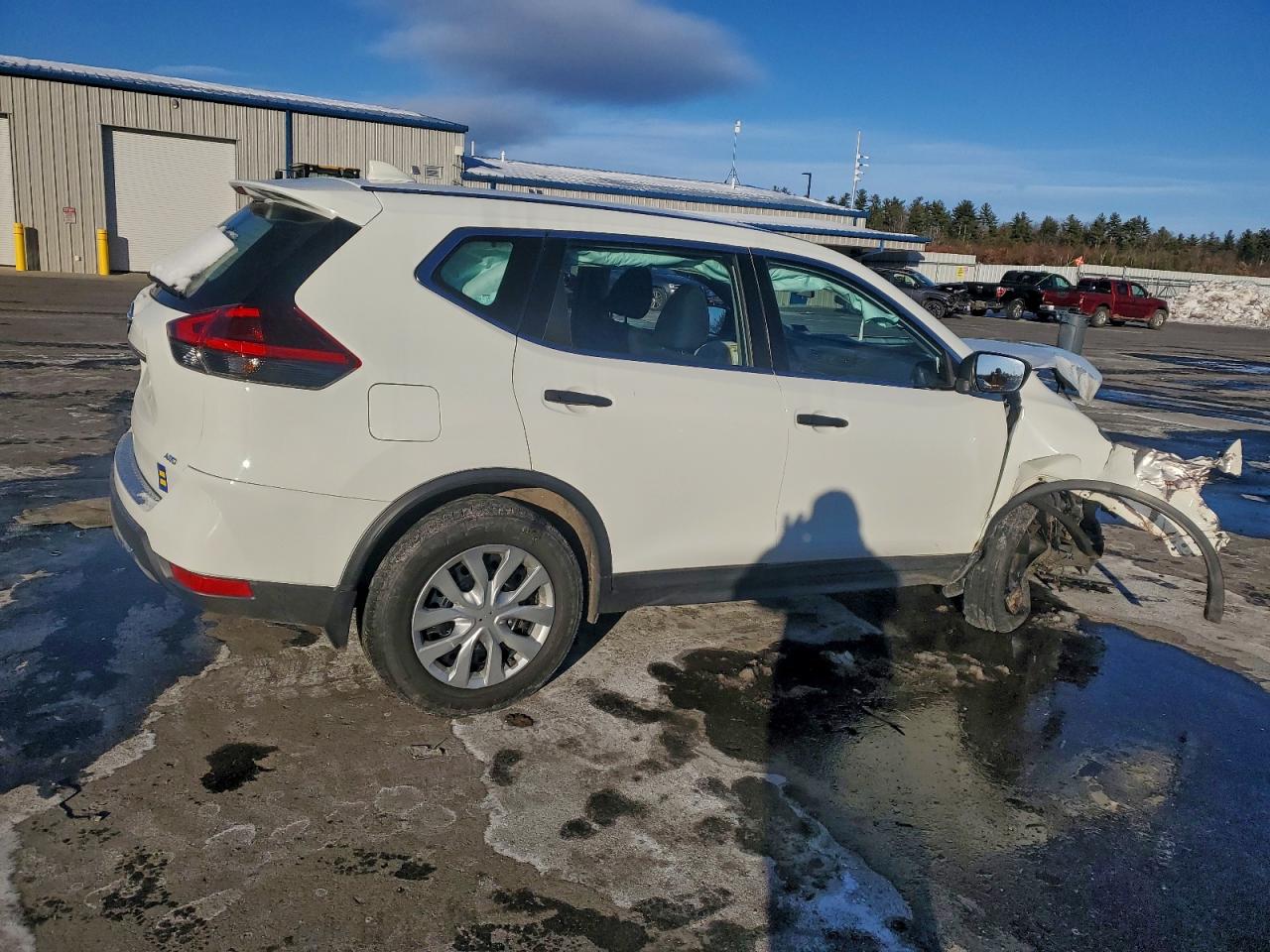 2019 NISSAN ROGUE S photo 3