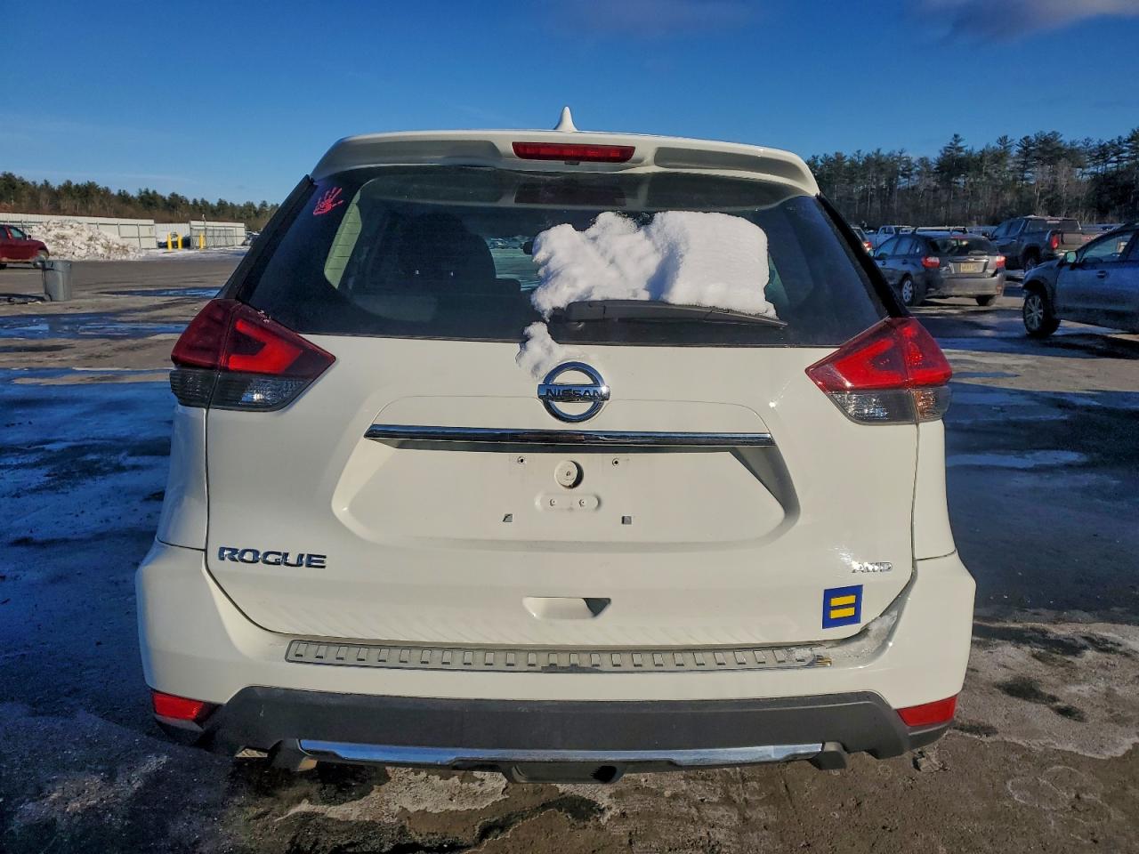 2019 NISSAN ROGUE S photo 6