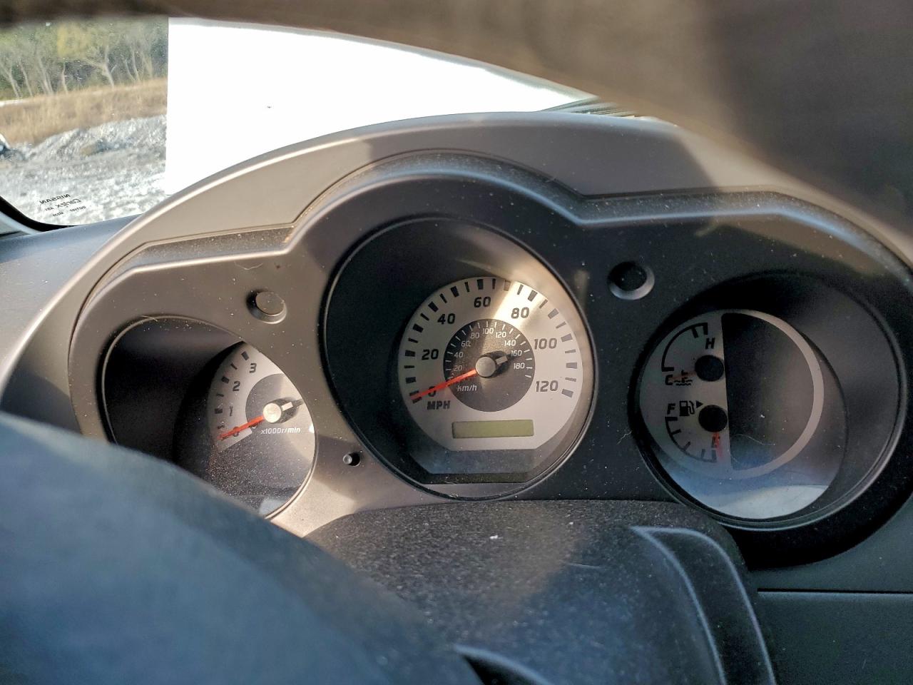 2004 NISSAN XTERRA XE photo 9