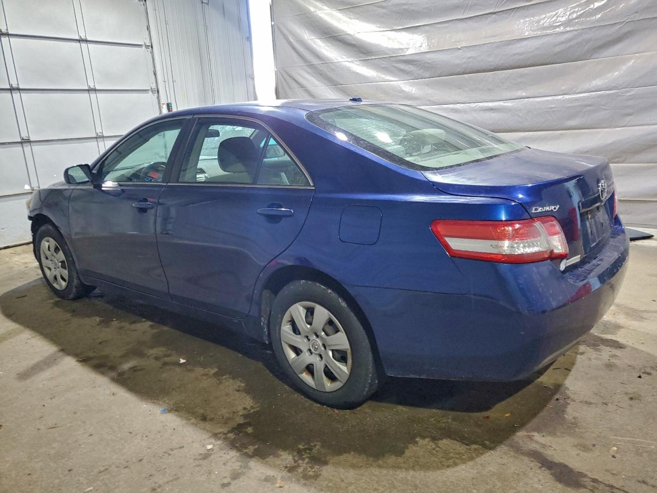2010 TOYOTA CAMRY BASE photo 2