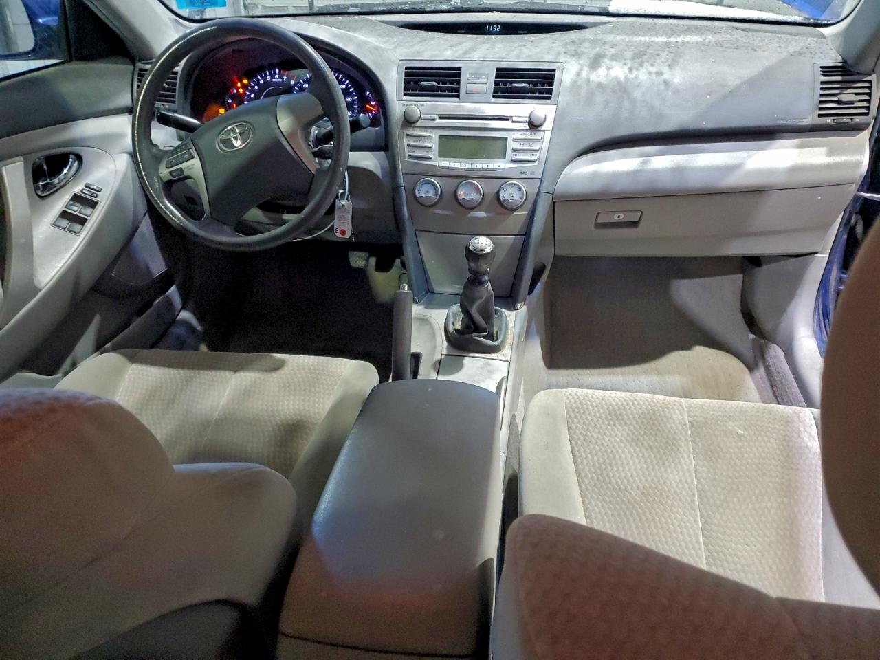 2010 TOYOTA CAMRY BASE photo 8