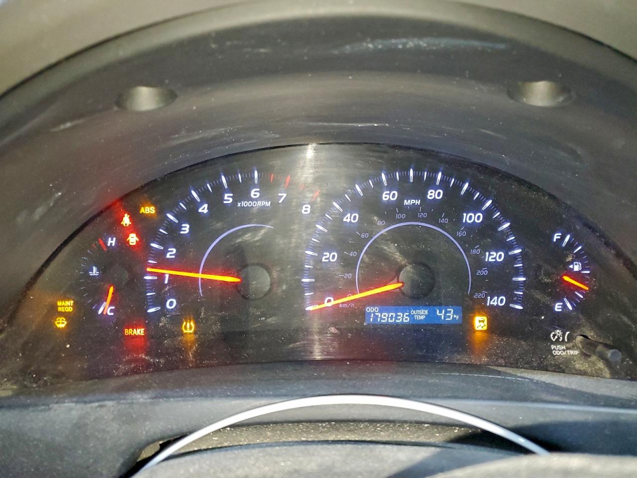 2010 TOYOTA CAMRY BASE photo 9