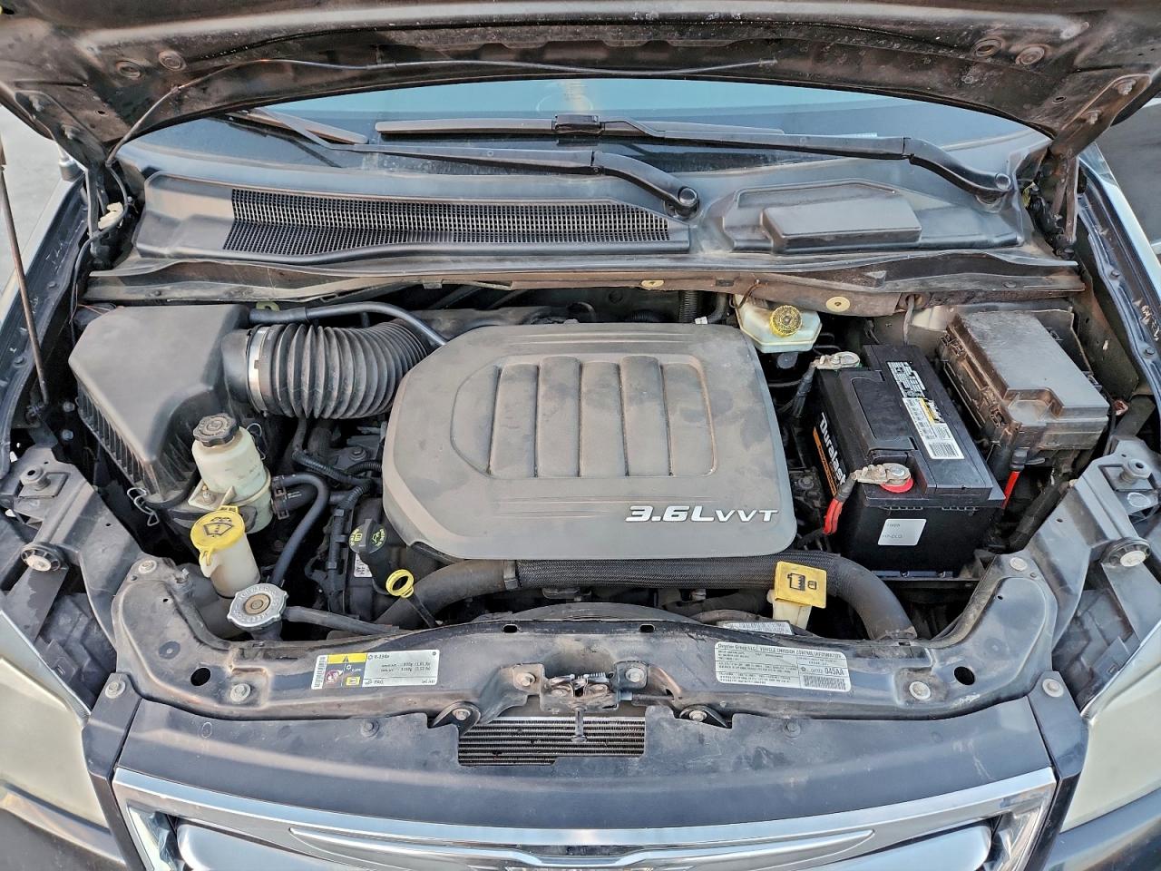 2013 CHRYSLER TOWN & COUNTRY TOURING photo 23