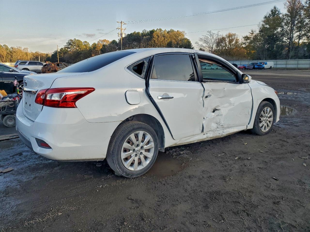 2019 NISSAN SENTRA S photo 3