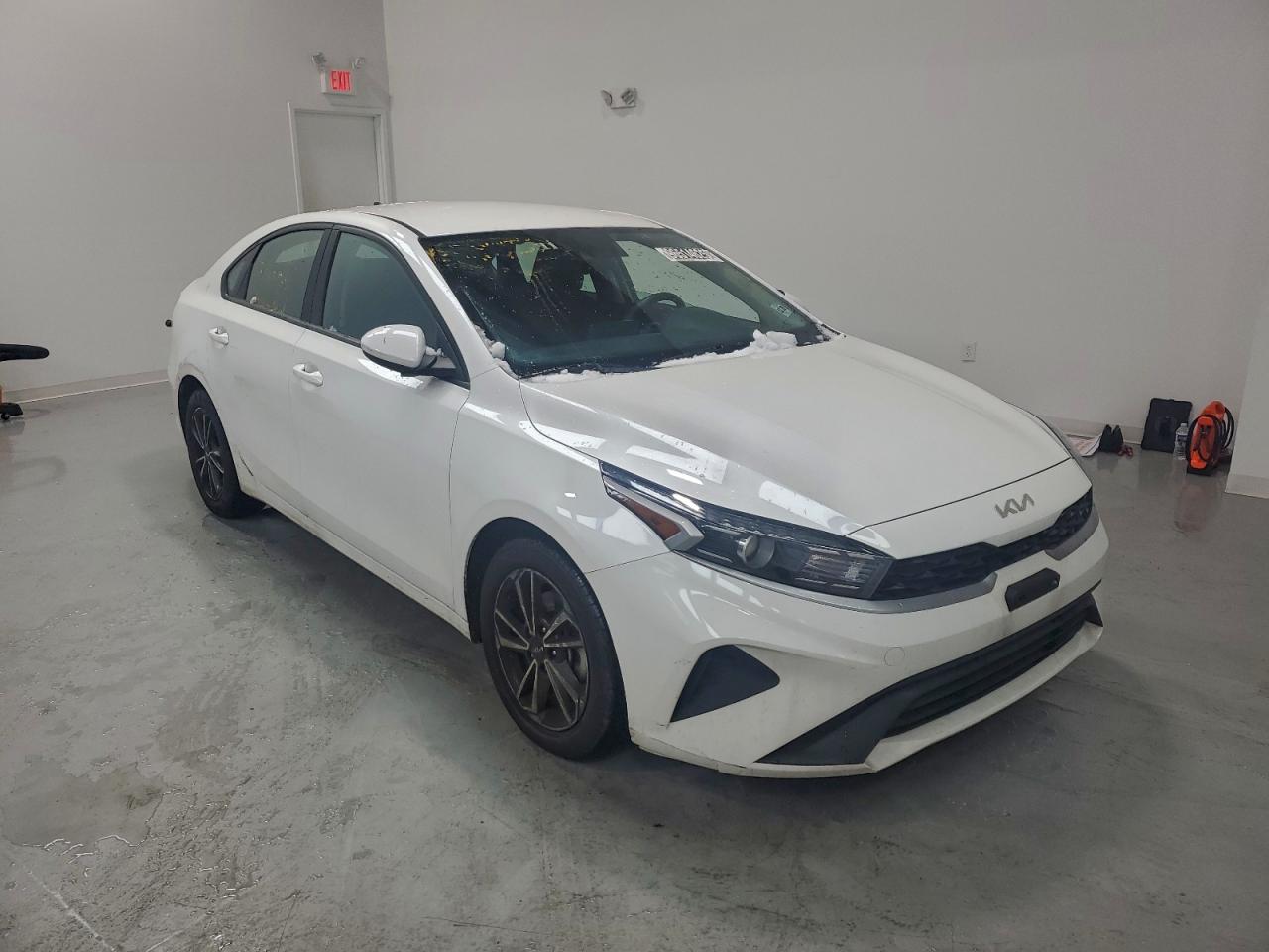 2024 KIA FORTE LX photo 4