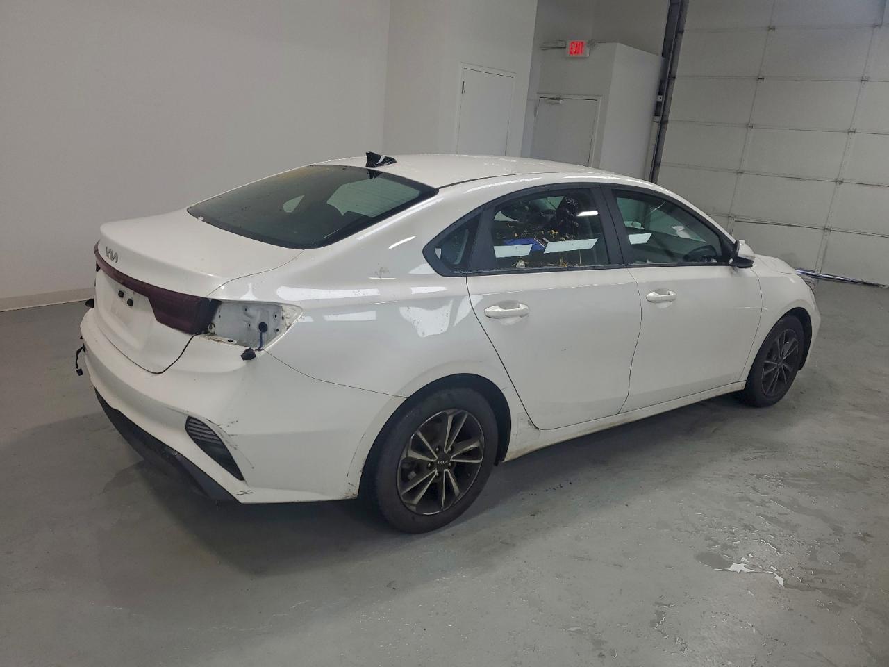 2024 KIA FORTE LX photo 3