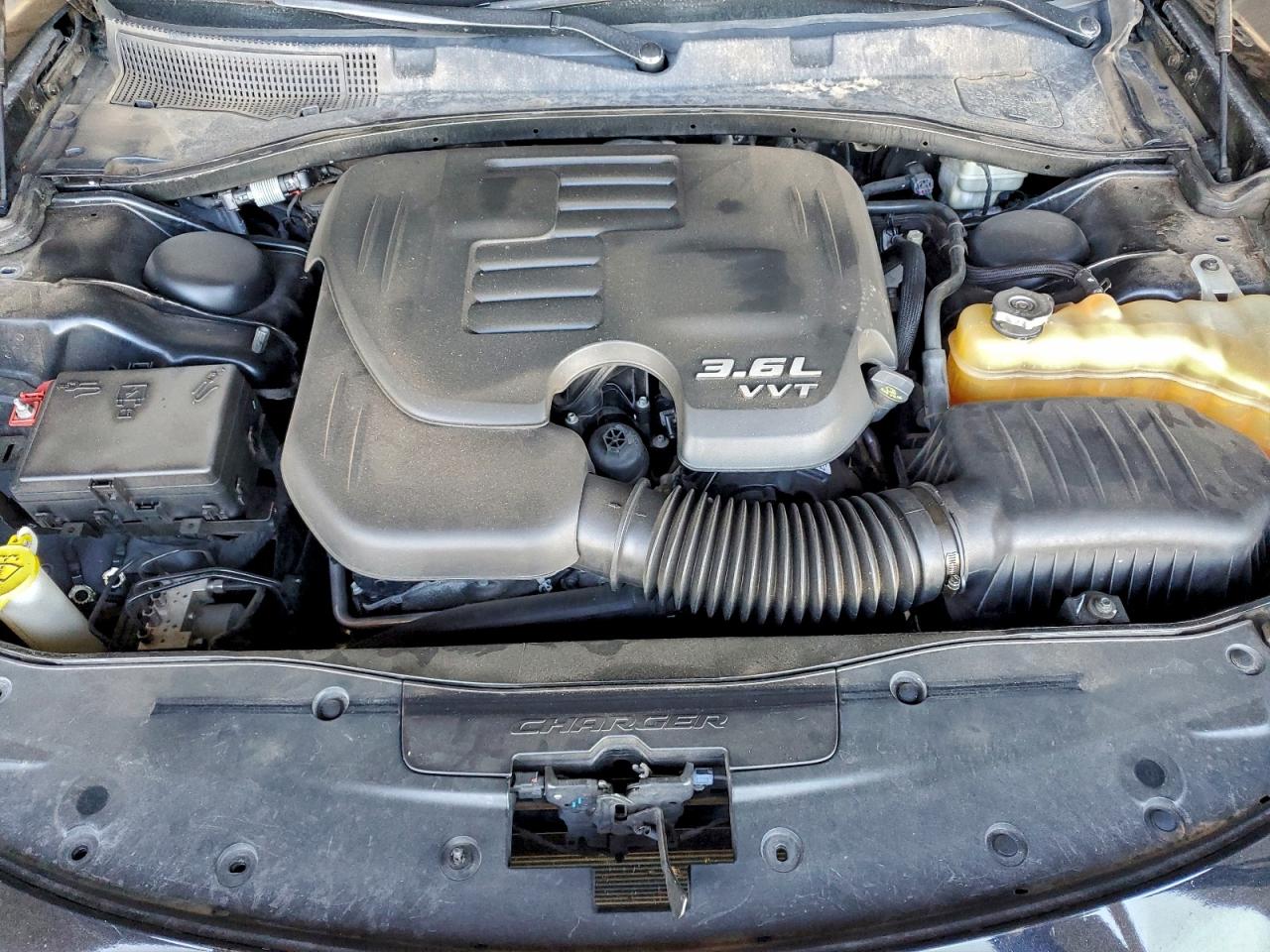 2015 DODGE CHARGER SXT photo 11