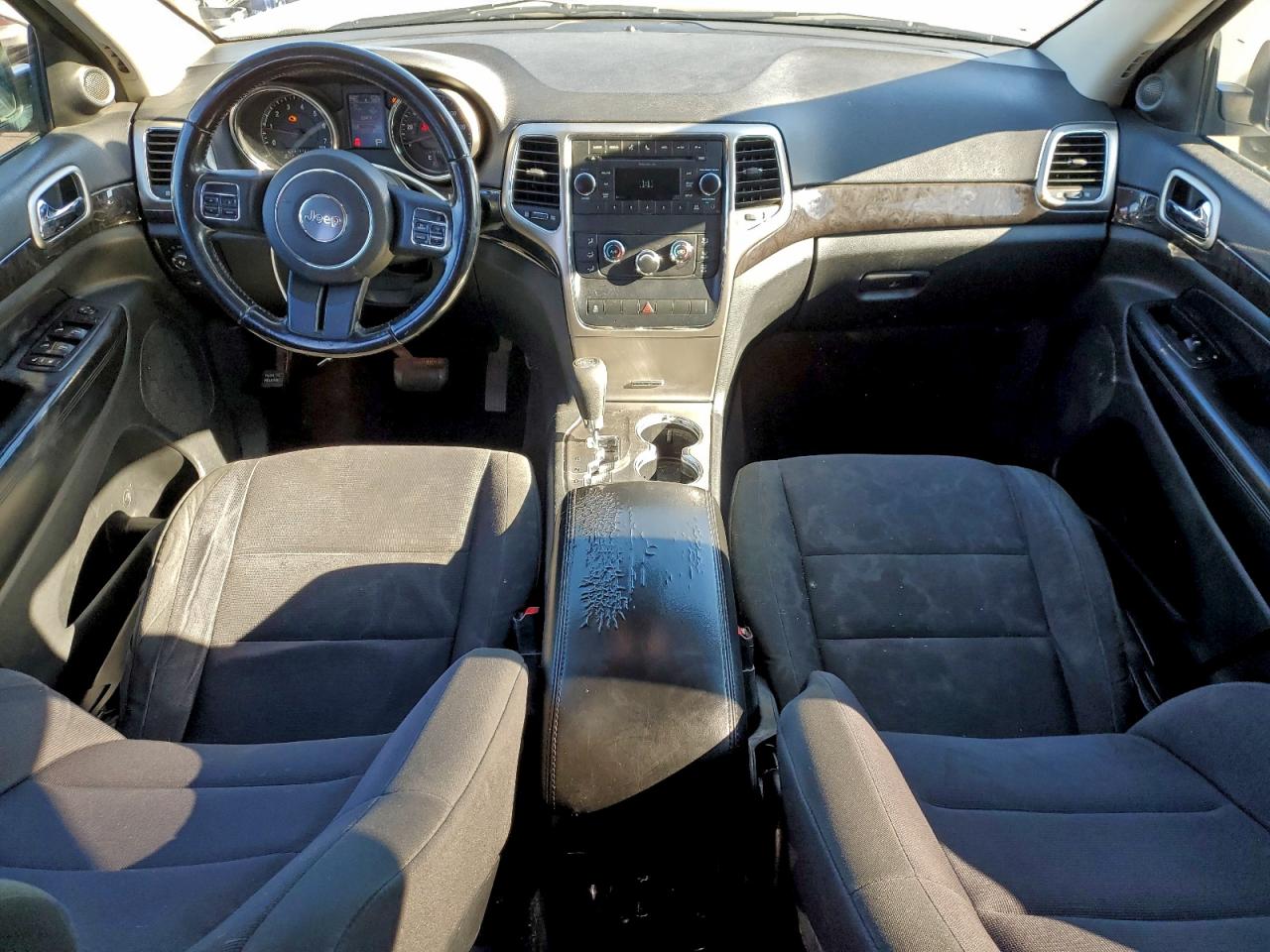 2011 JEEP GRAND CHEROKEE LAREDO photo 8