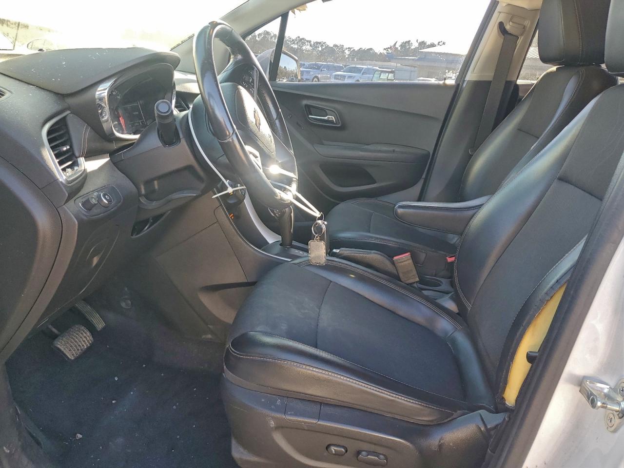 2017 CHEVROLET TRAX 1LT photo 7