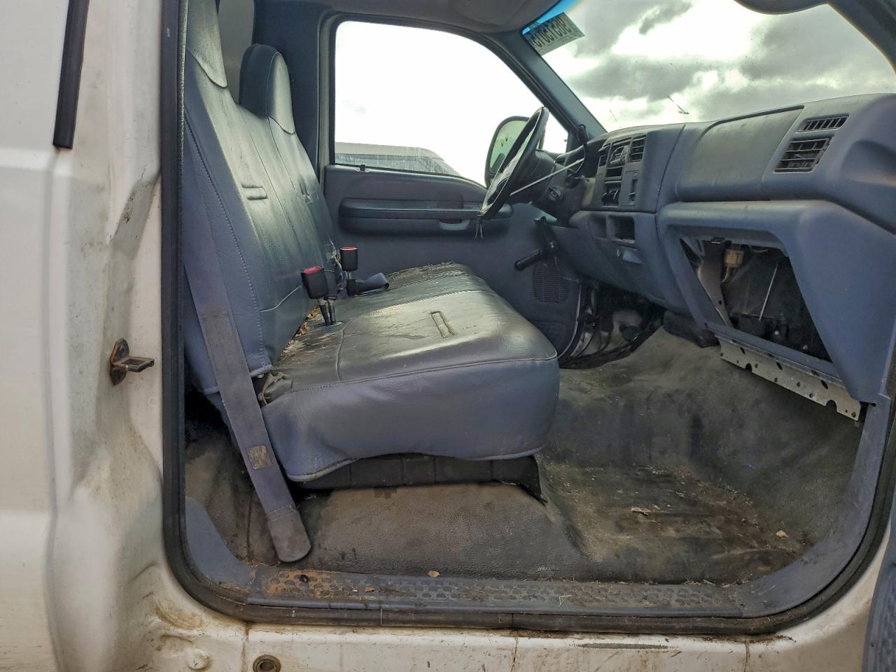 1999 FORD F250 SUPER DUTY photo 28