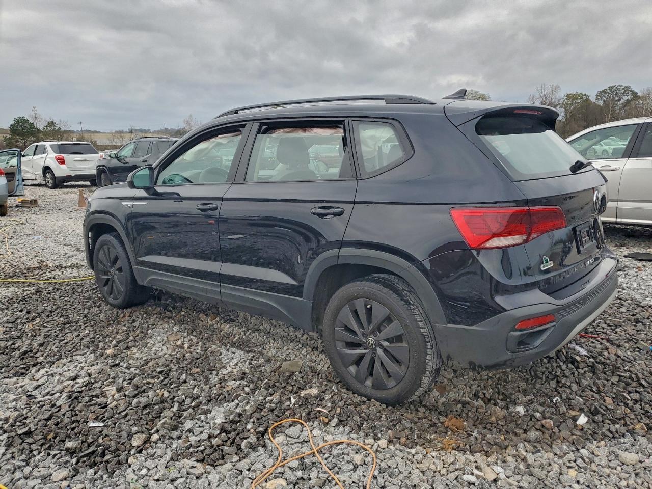 2024 VOLKSWAGEN TAOS S photo 4