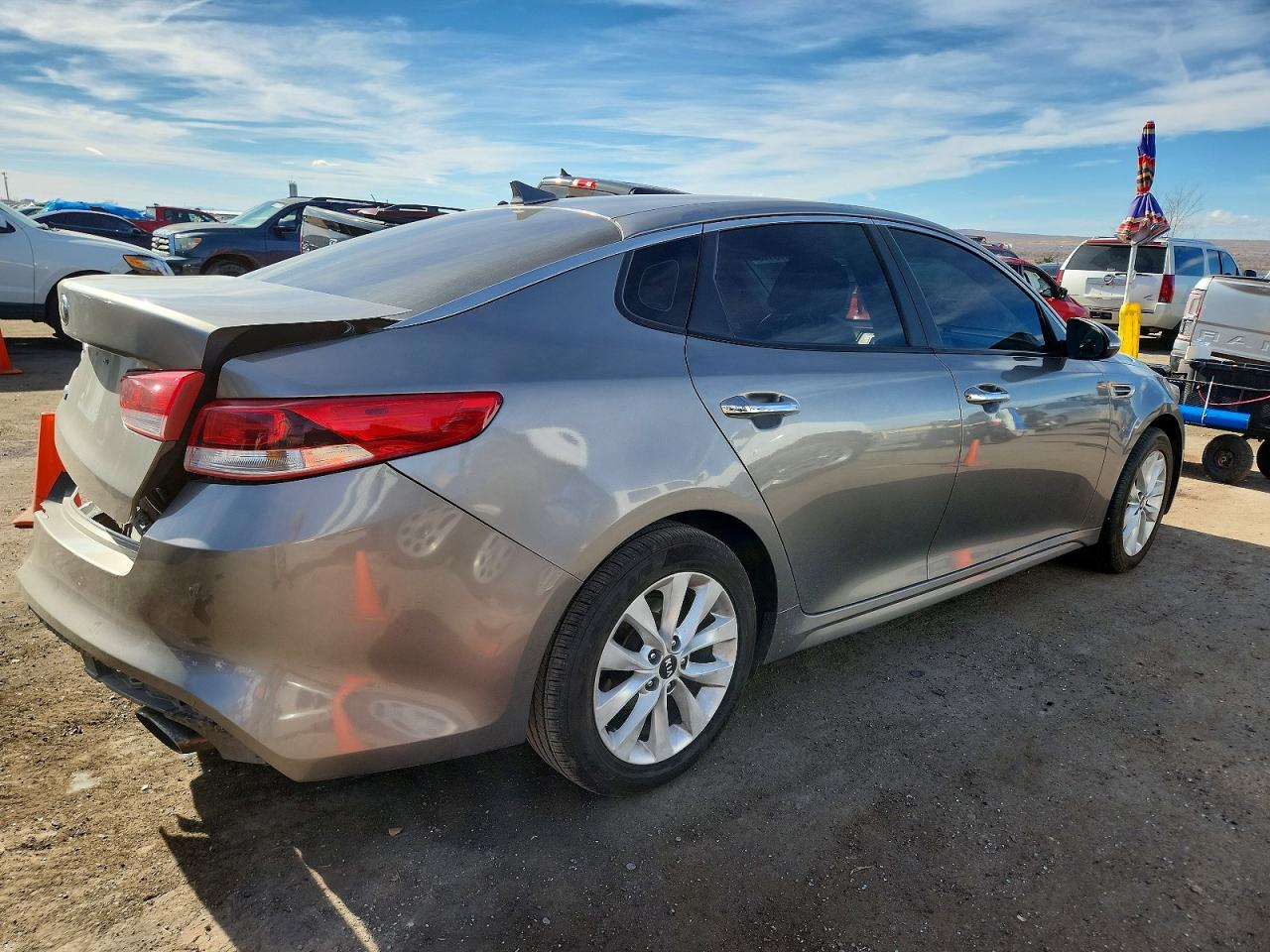 2017 KIA OPTIMA LX photo 3