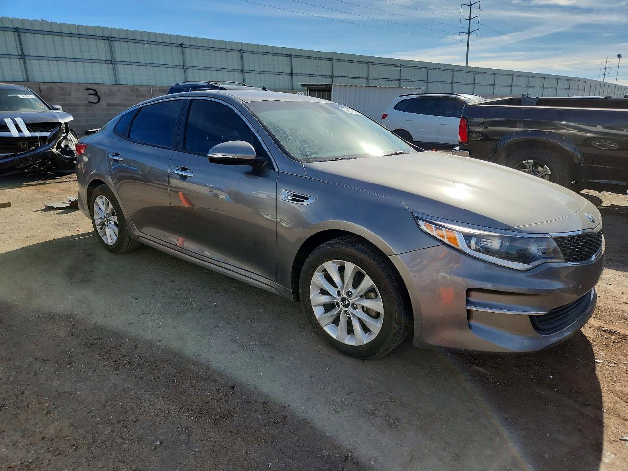 2017 KIA OPTIMA LX photo 4