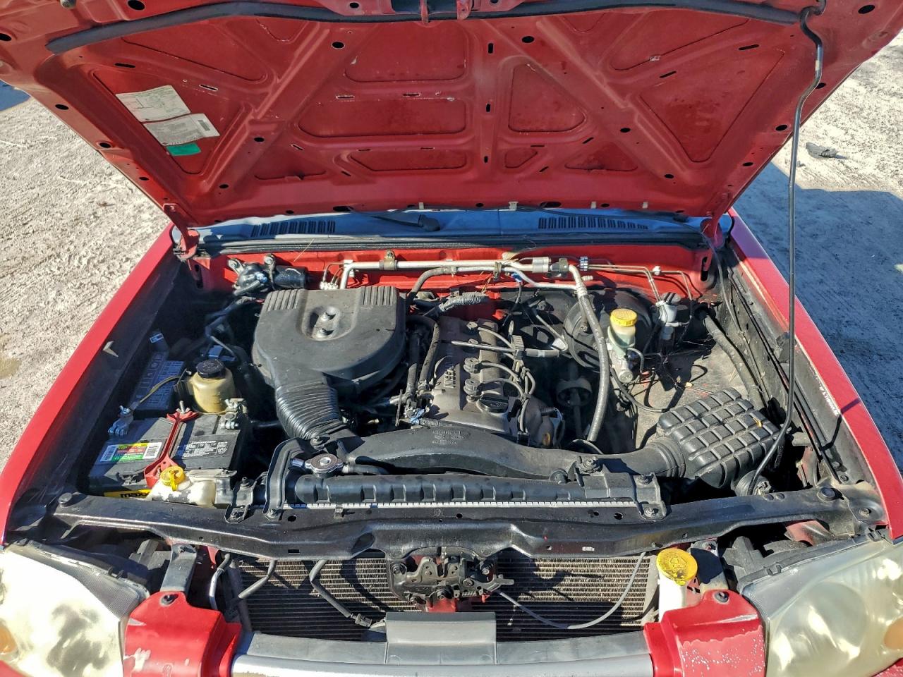 2002 NISSAN FRONTIER KING CAB XE photo 11