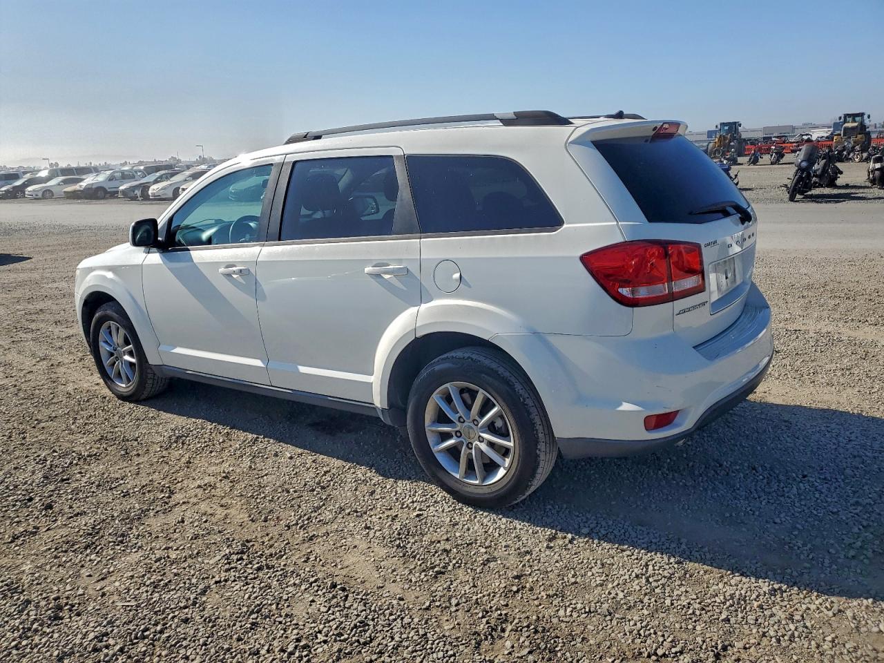 2014 DODGE JOURNEY SXT photo 2