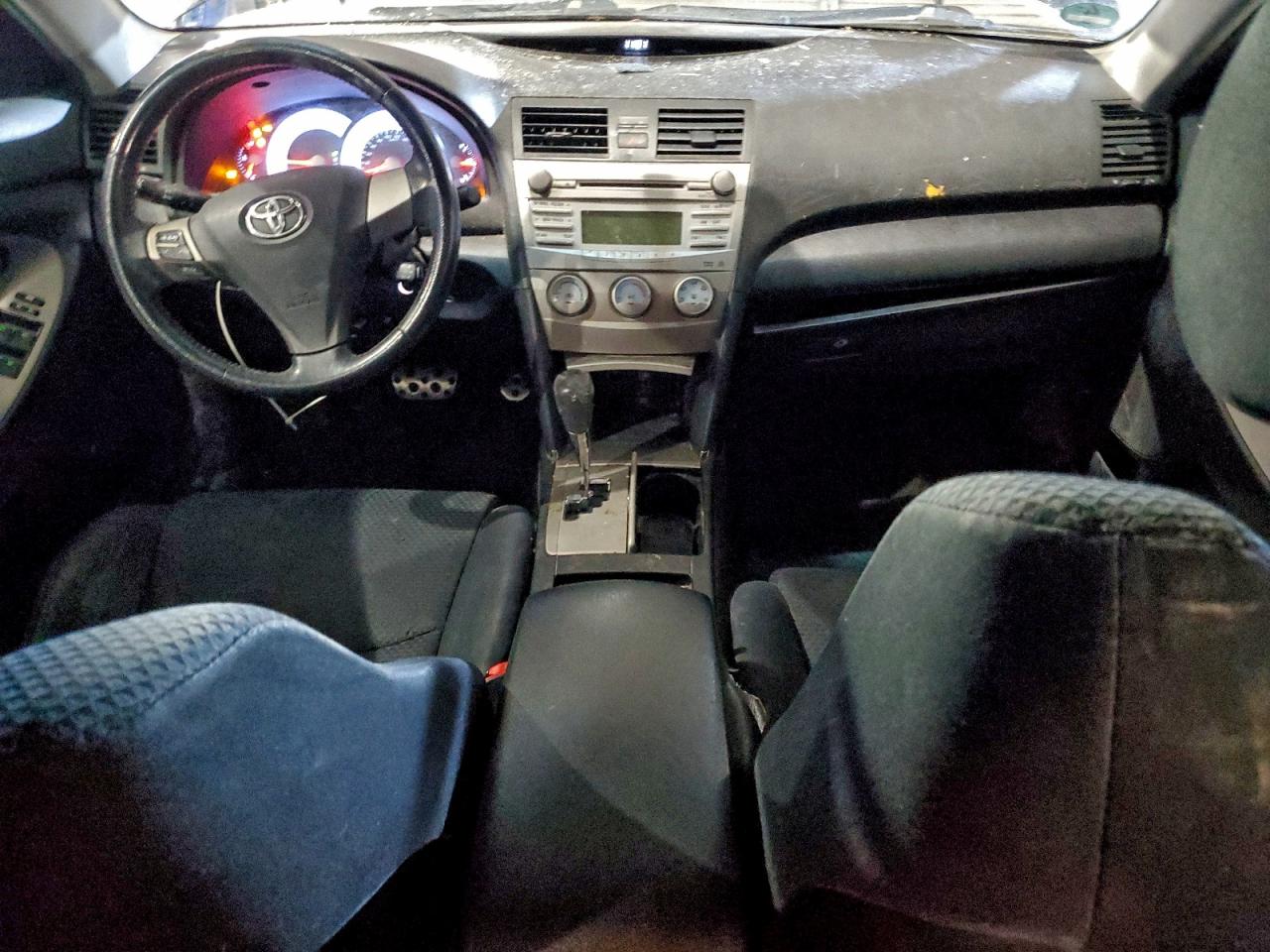 2010 TOYOTA CAMRY BASE photo 8