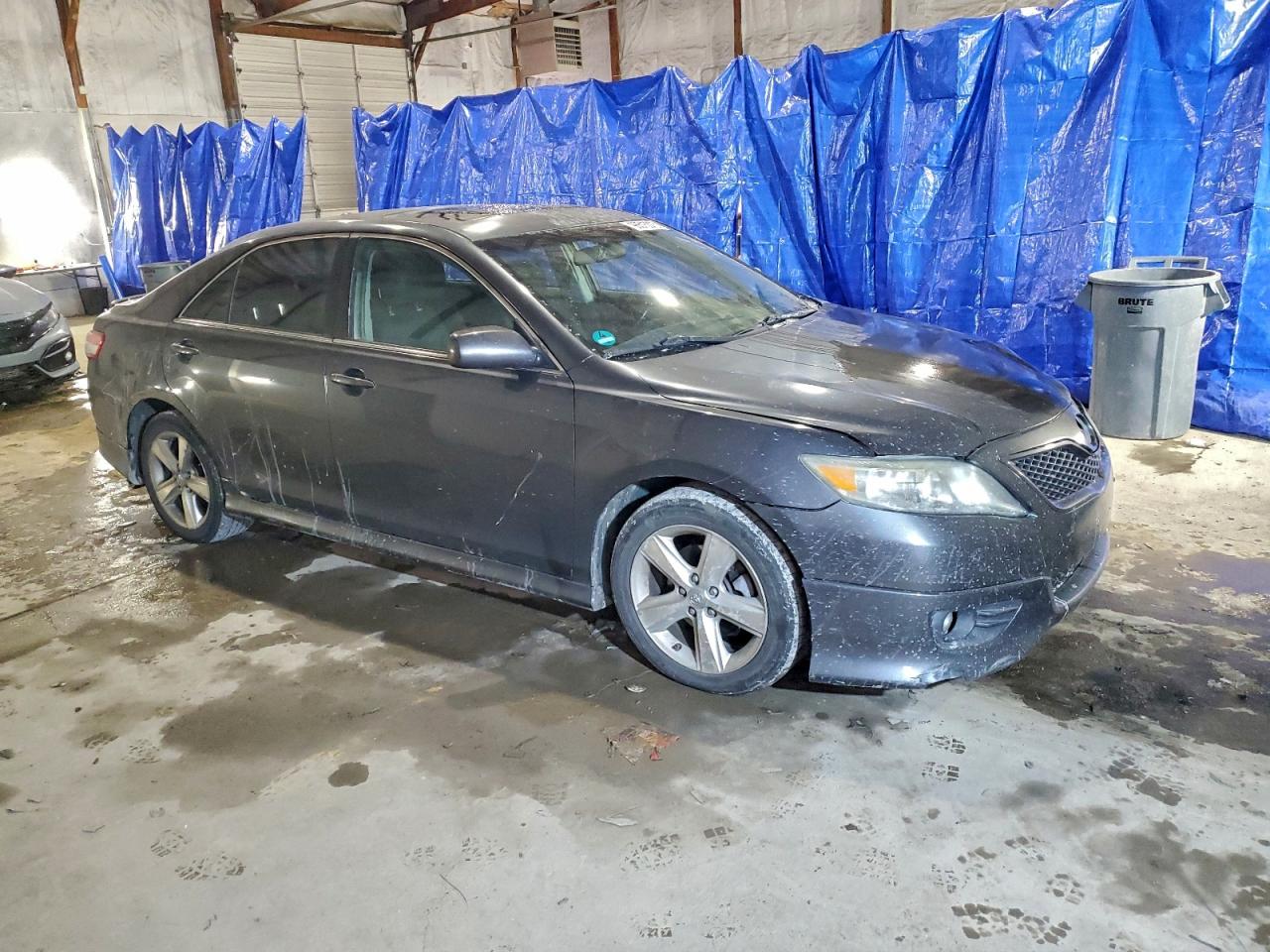 2010 TOYOTA CAMRY BASE photo 4