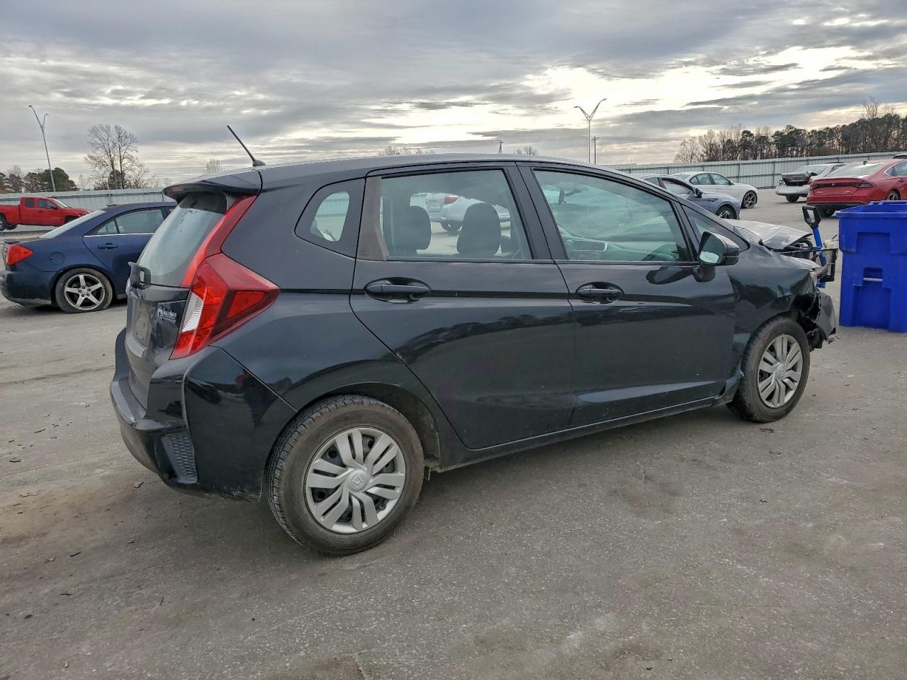 2017 HONDA FIT LX photo 3