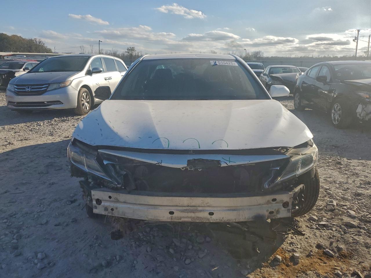 2019 TOYOTA CAMRY L photo 5