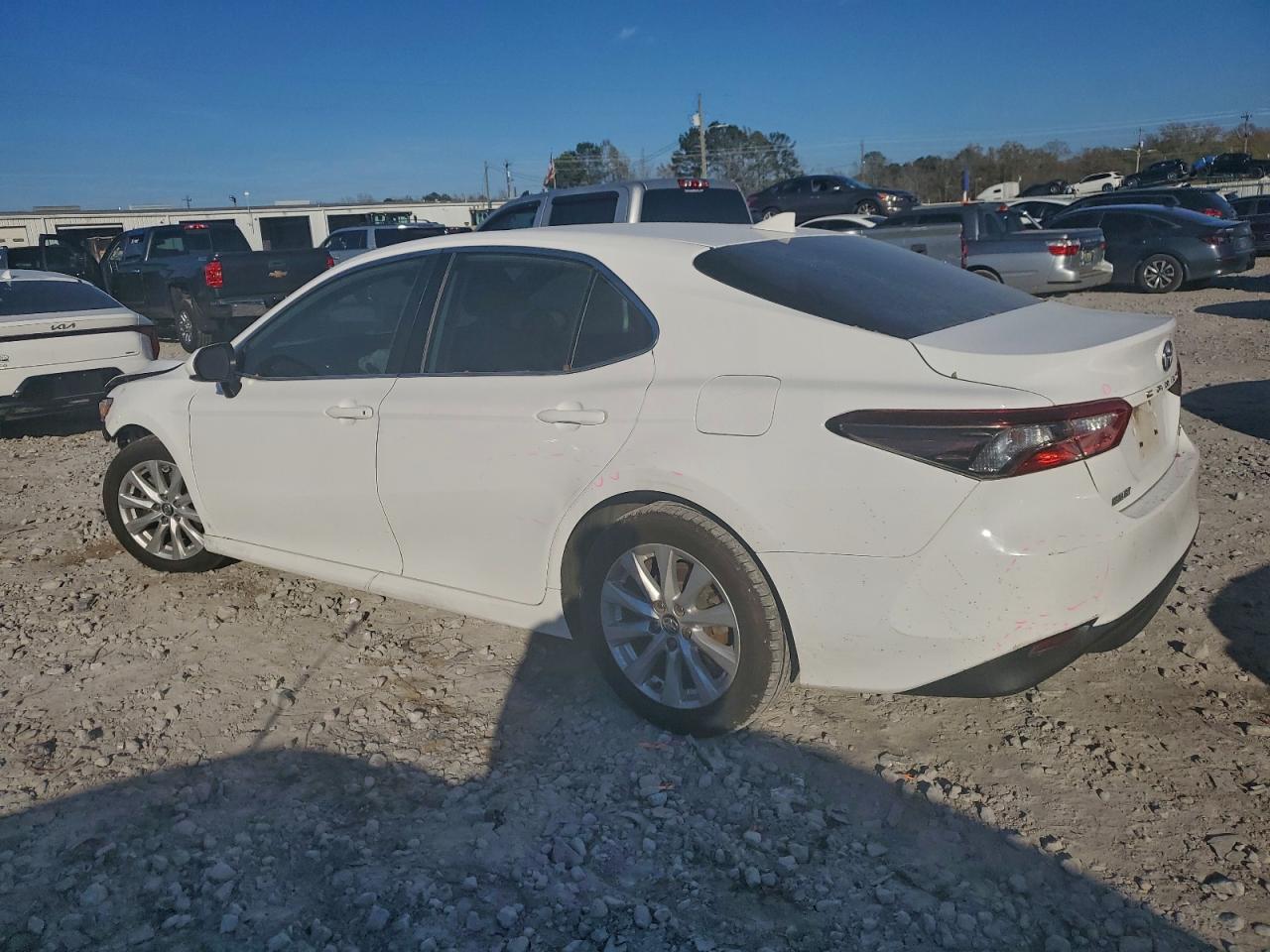 2019 TOYOTA CAMRY L photo 2