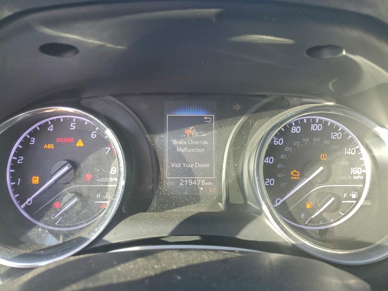 2019 TOYOTA CAMRY L photo 9