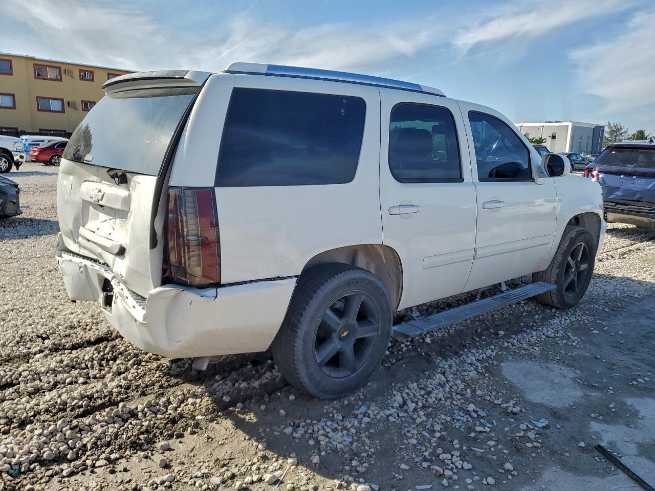 2007 CHEVROLET TAHOE C1500 photo 3
