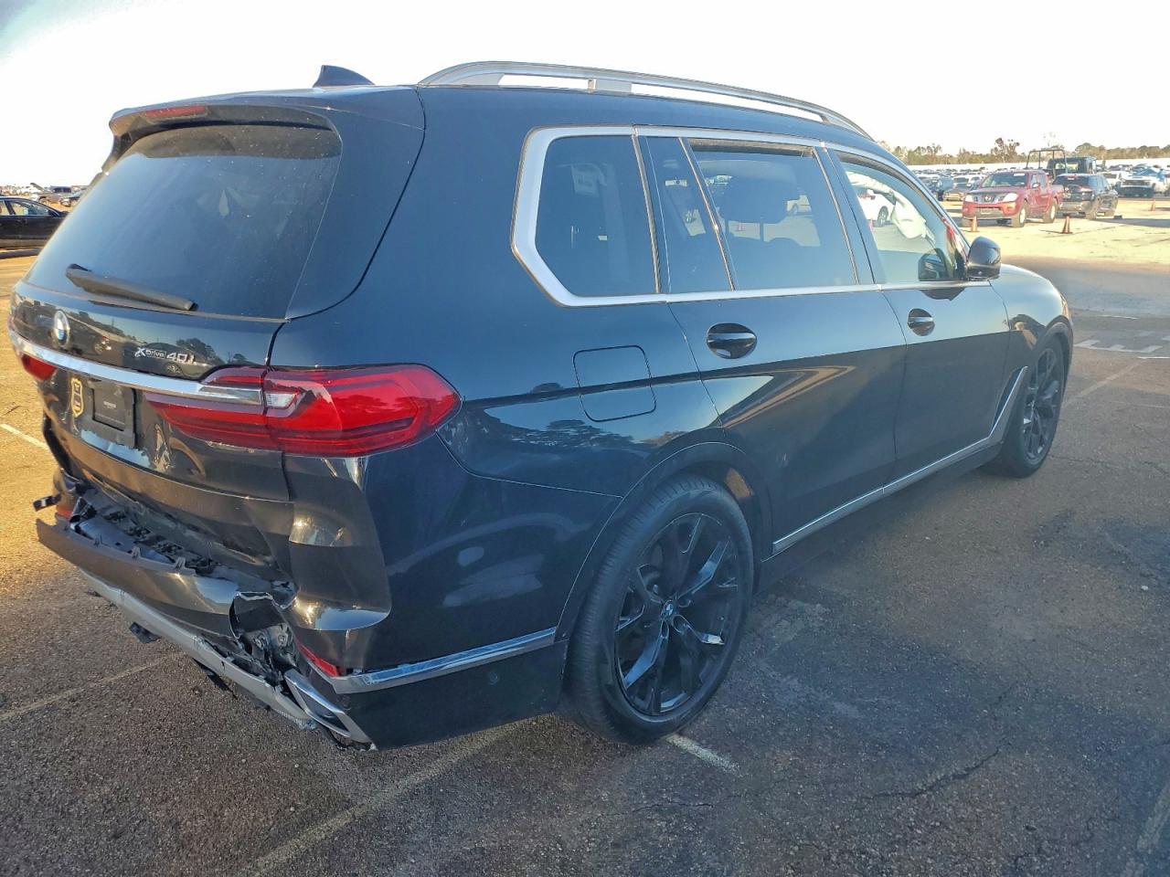 2021 BMW X7 XDRIVE40I photo 3