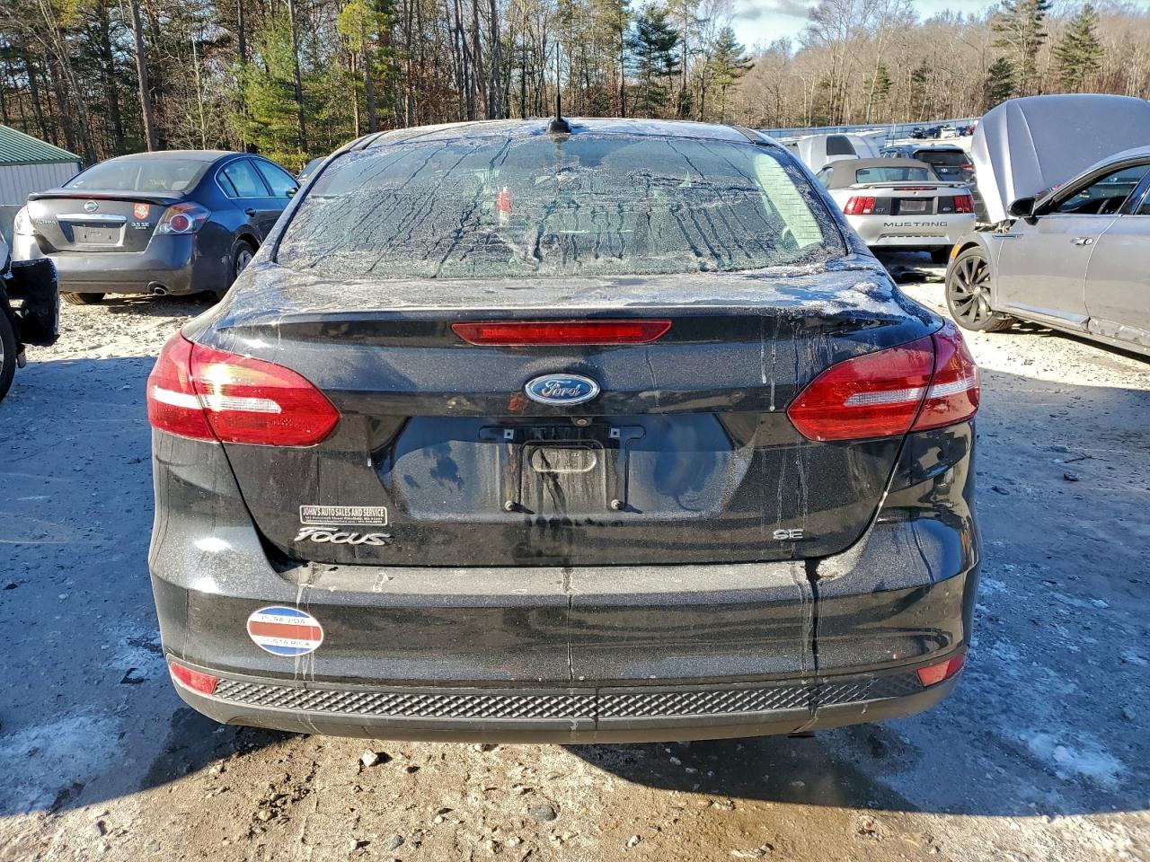2017 FORD FOCUS SE photo 6