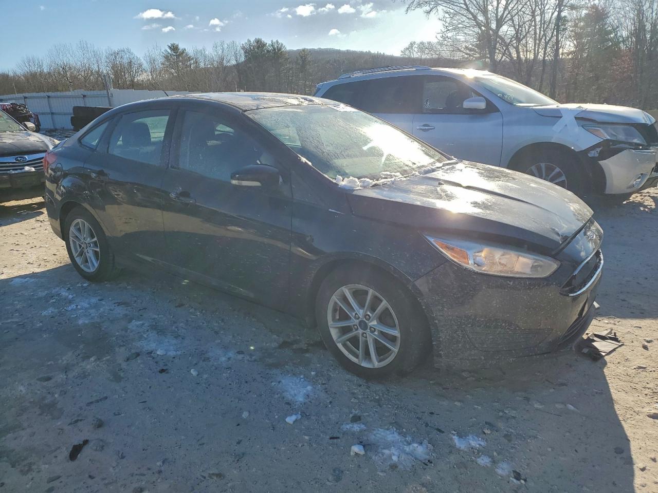 2017 FORD FOCUS SE photo 4