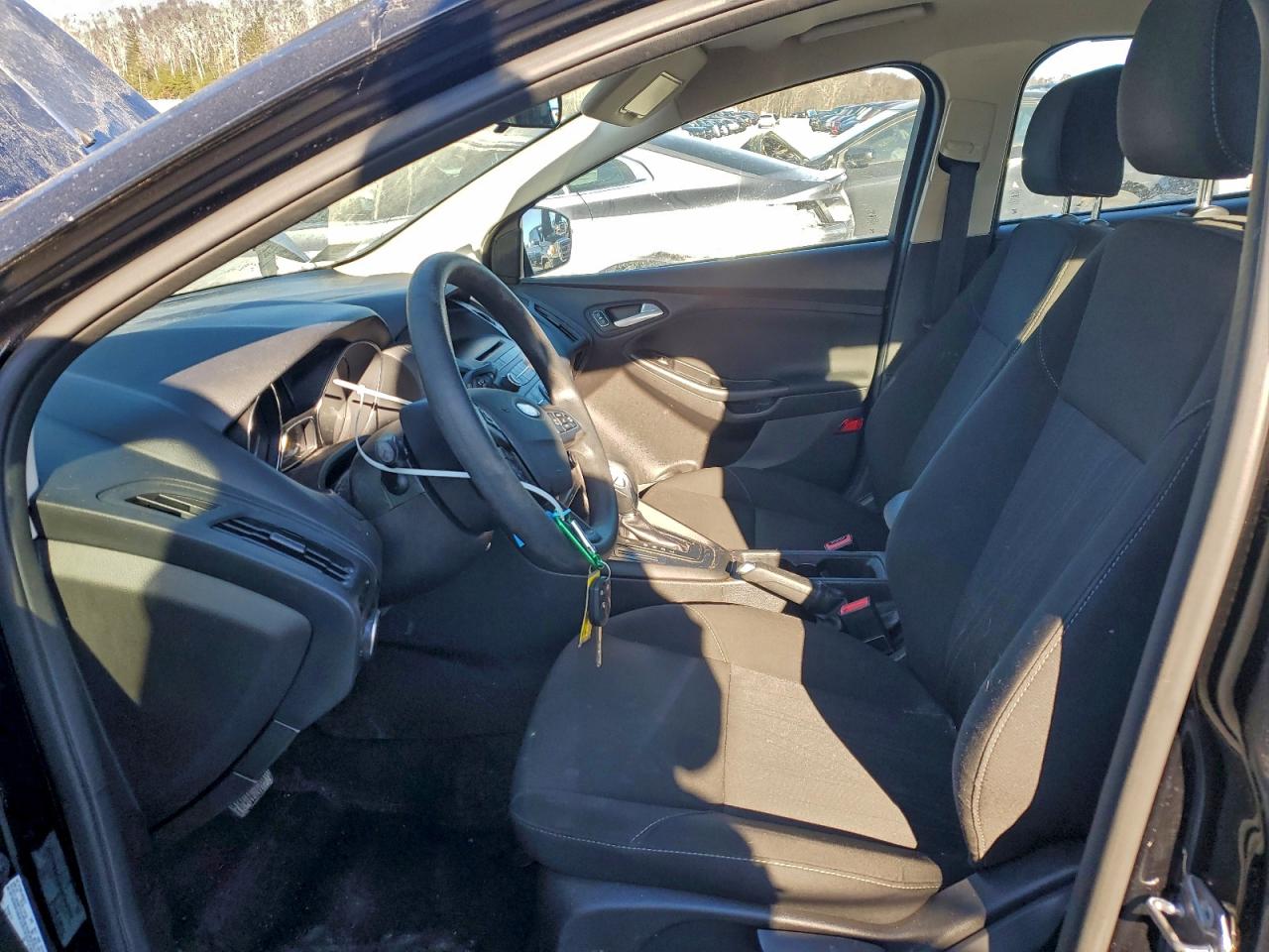 2017 FORD FOCUS SE photo 7