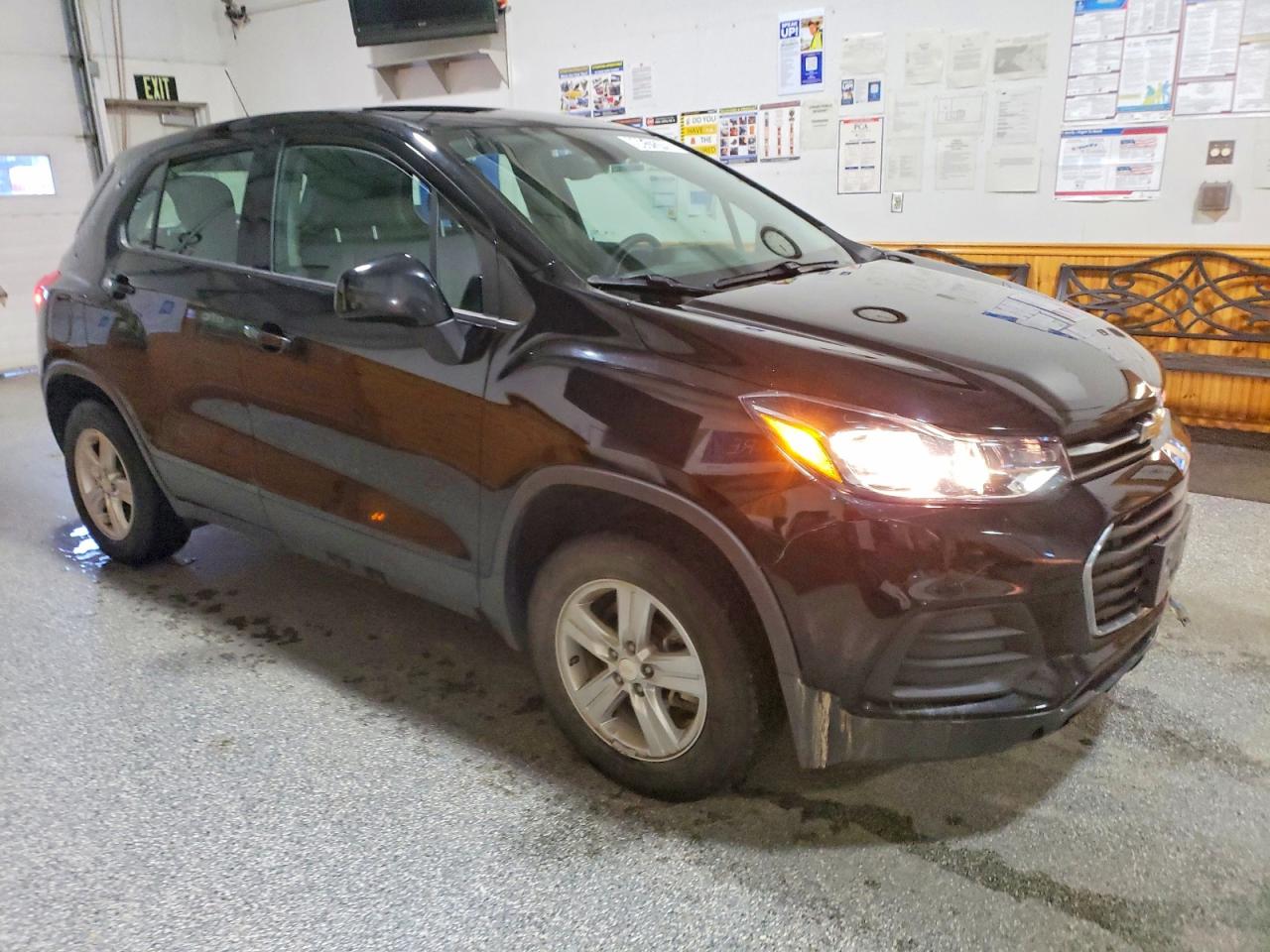 2020 CHEVROLET TRAX LS photo 4