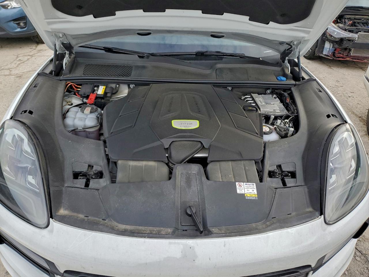 2021 PORSCHE CAYENNE E-HYBRID photo 12