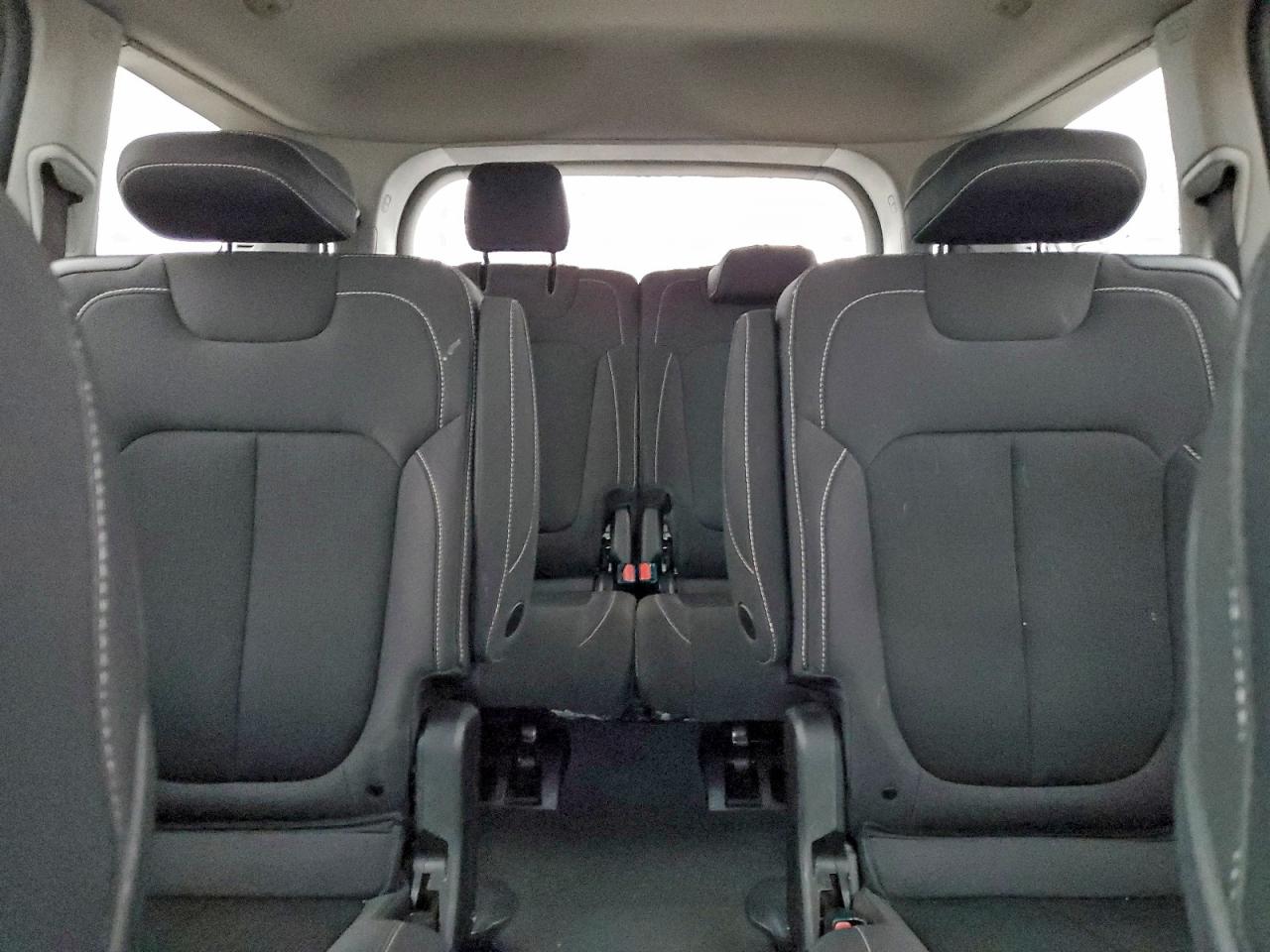2024 JEEP GRAND CHEROKEE L LAREDO photo 19