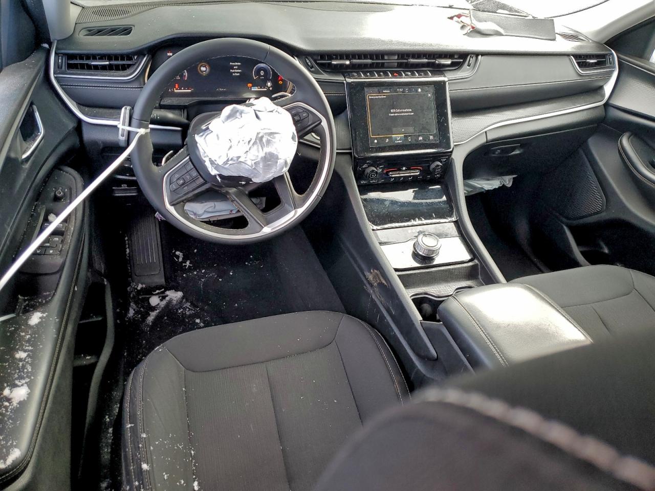2024 JEEP GRAND CHEROKEE L LAREDO photo 15