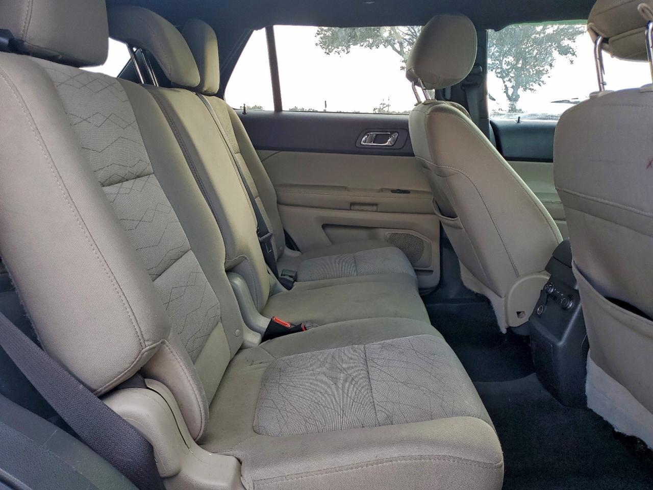 2015 FORD EXPLORER photo 11